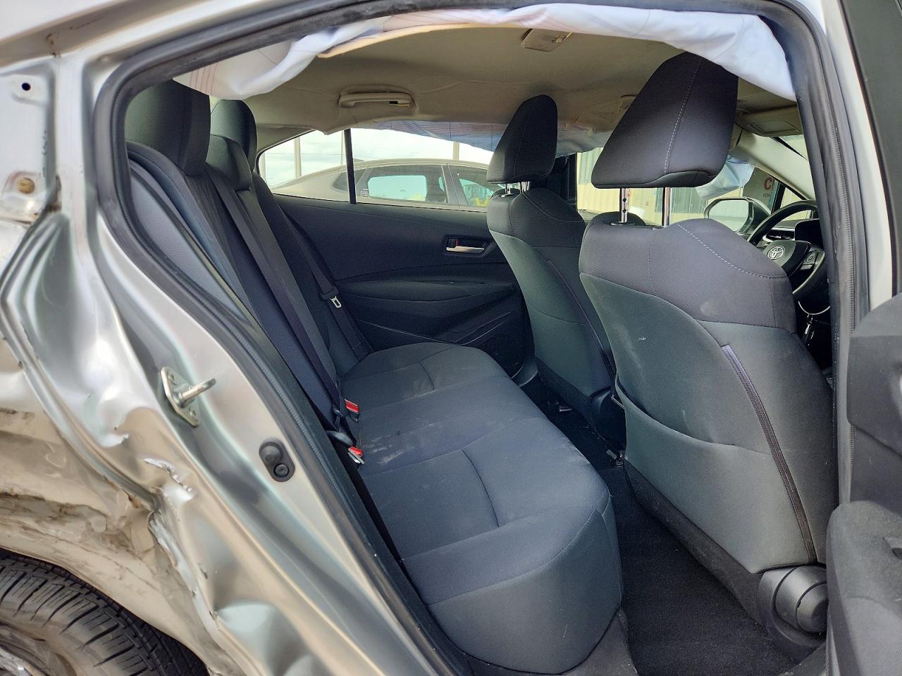 2020 Toyota Corolla Le Silver vin: JTDEPRAE8LJ089914