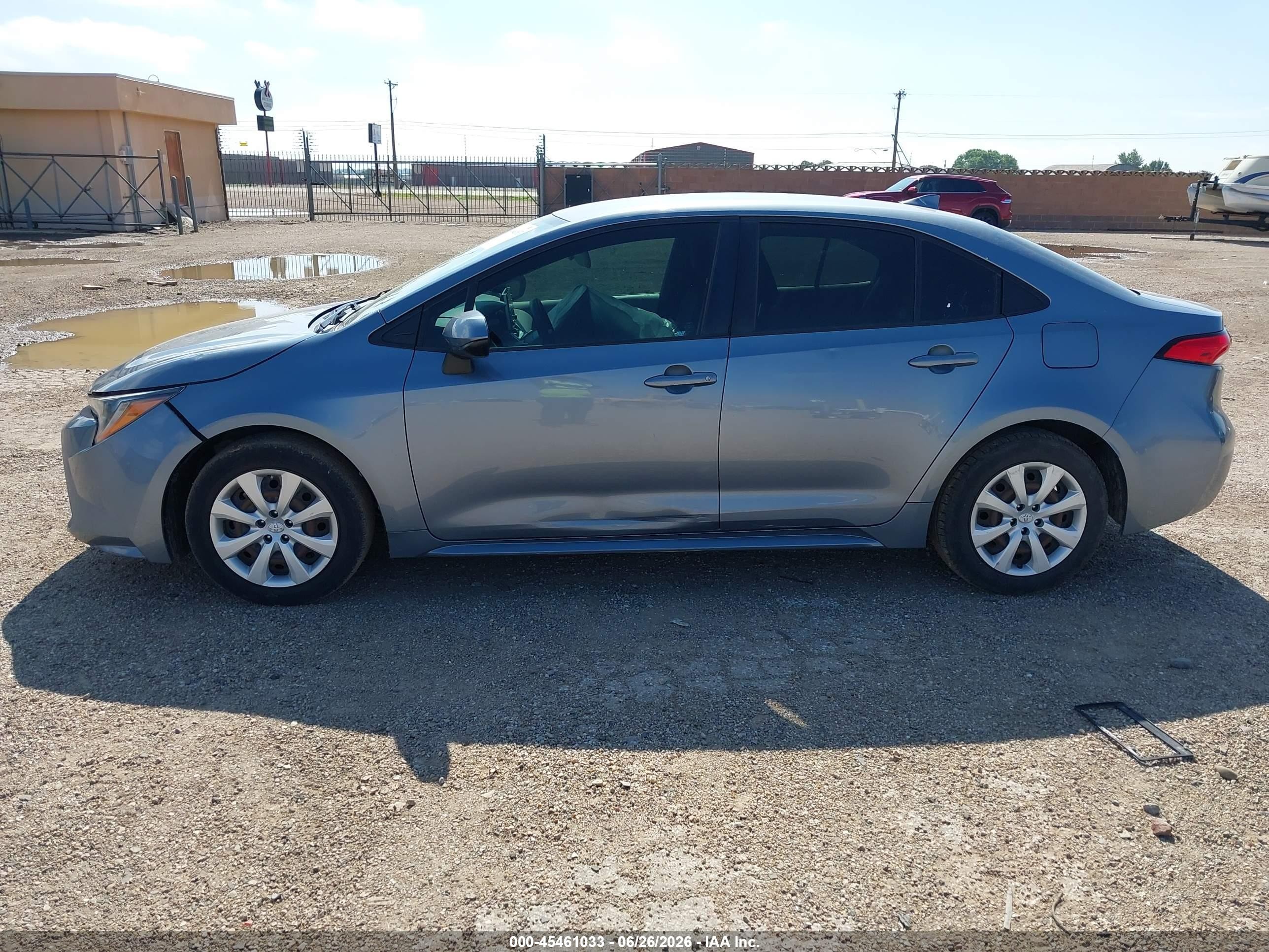 2020 Toyota Corolla Le Blue vin: JTDEPRAE9LJ073351