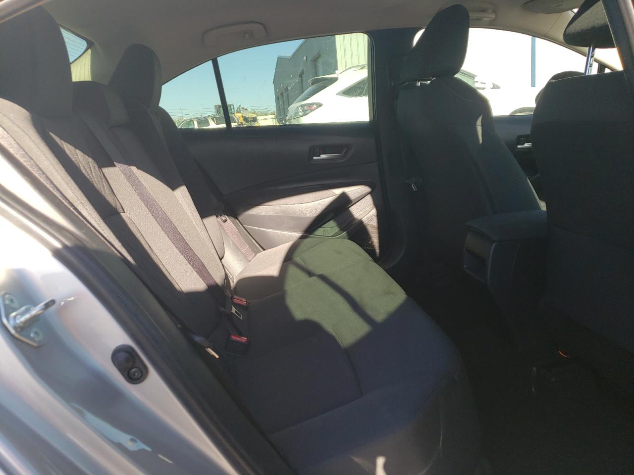2020 Toyota Corolla Le Silver vin: JTDEPRAE9LJ107725