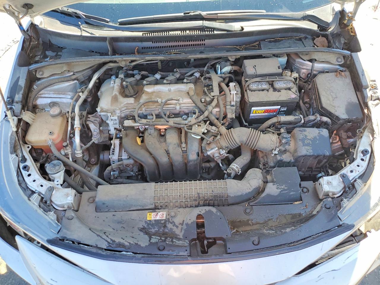2020 Toyota Corolla Le Silver vin: JTDEPRAEXLJ099800