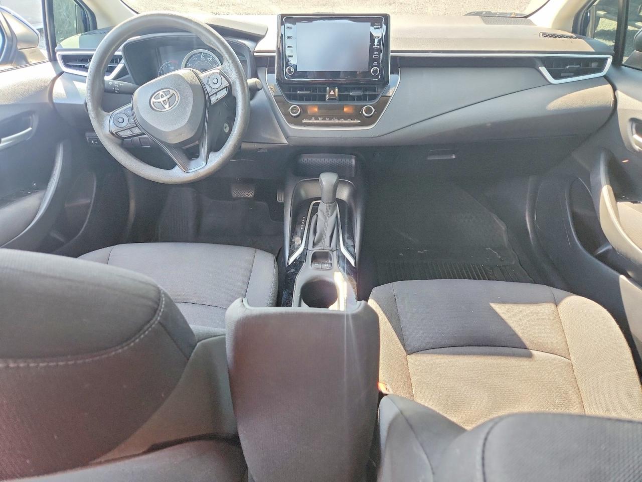 2020 Toyota Corolla Le Blue vin: JTDEPRAEXLJ113663