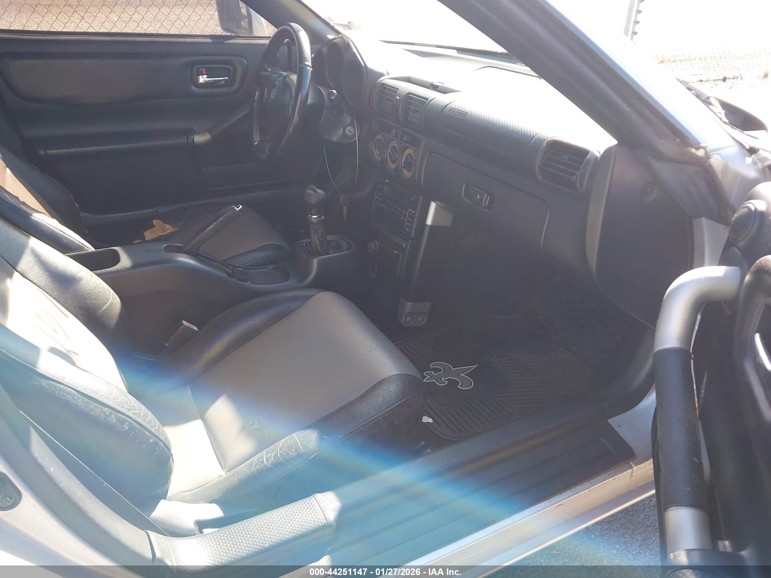 2000 Toyota Mr2 Spyder   Silver vin: JTDFR3201Y0020929