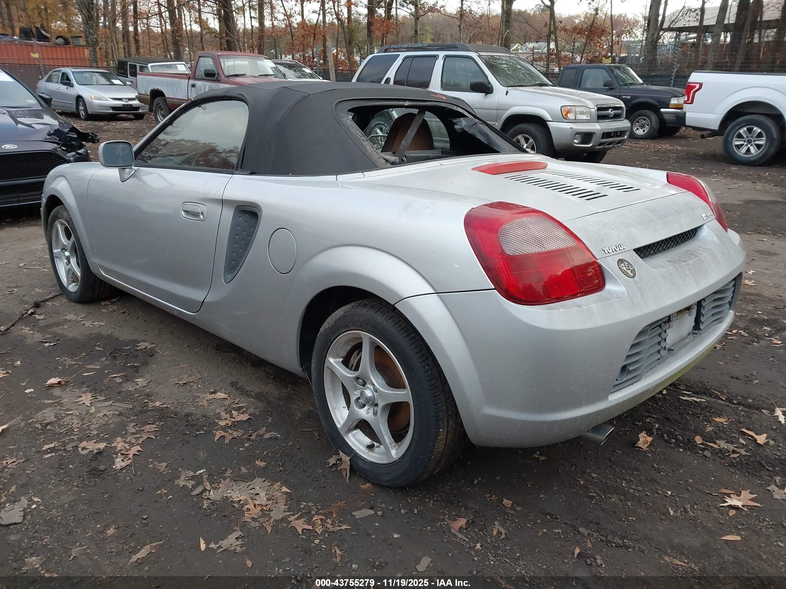 2002 Toyota Mr2 Spyder   Silver vin: JTDFR320220050805
