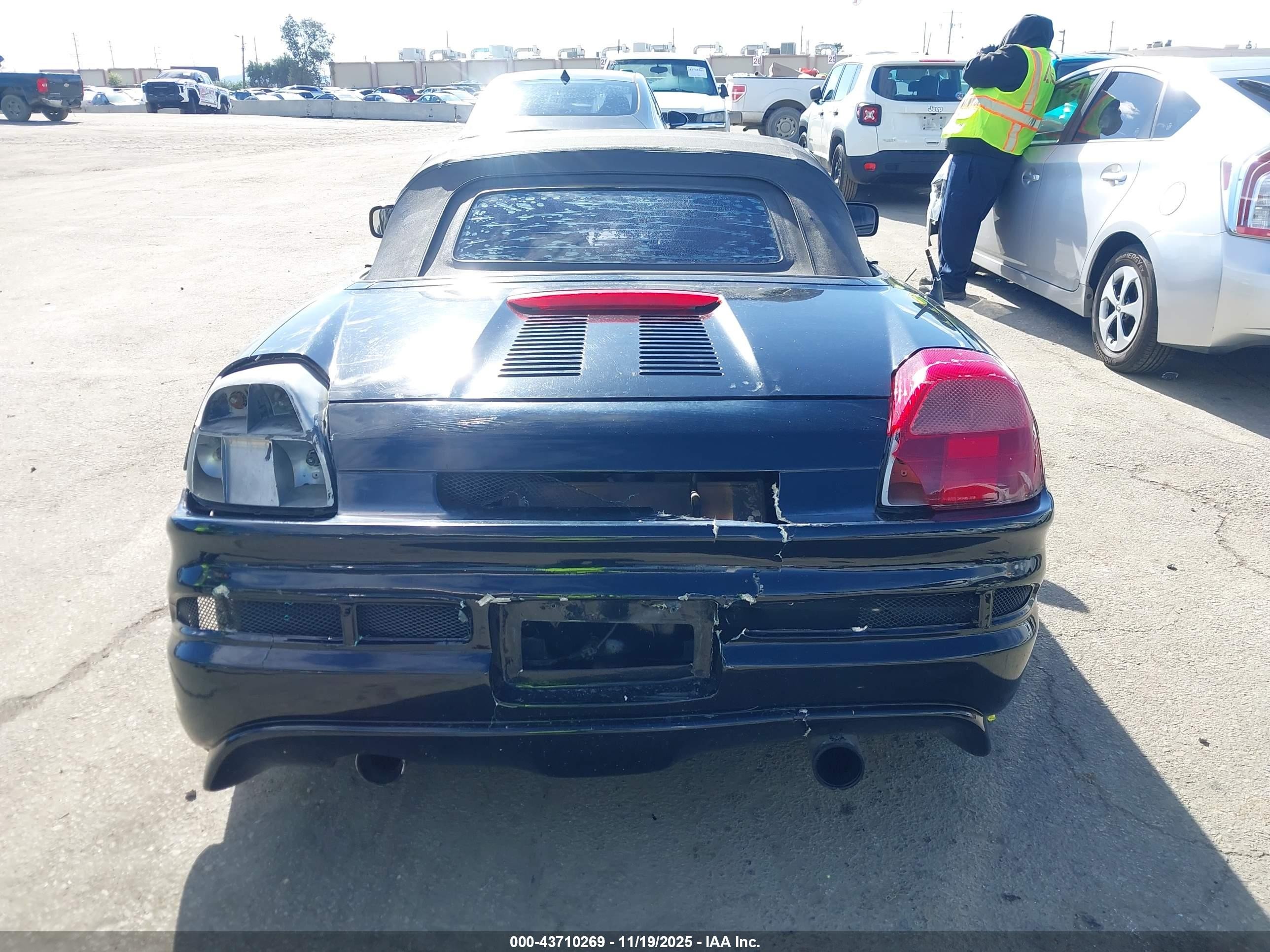 2002 Toyota Mr2 Spyder   Black vin: JTDFR320220051534