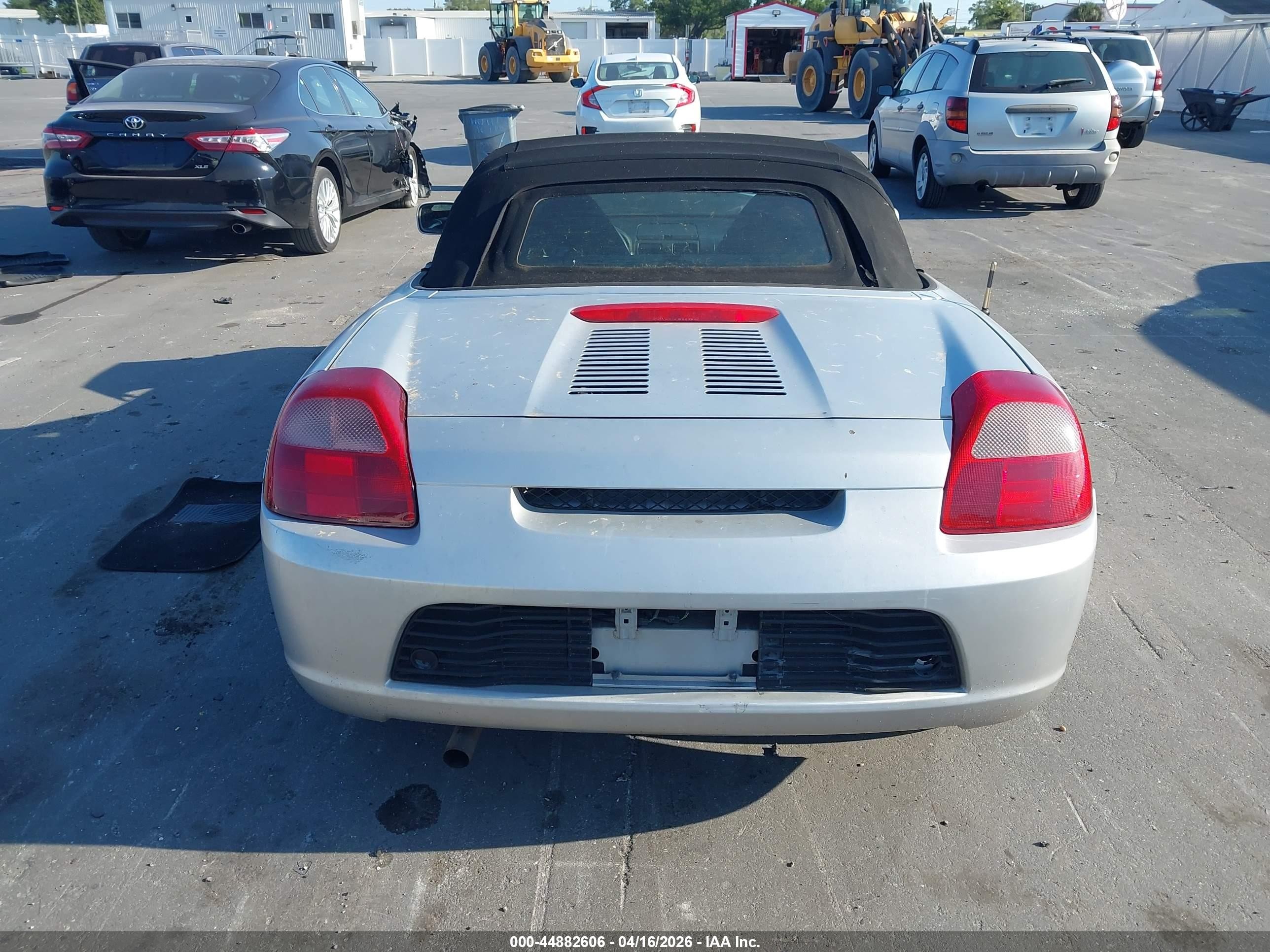 2001 Toyota Mr2 Spyder   Silver vin: JTDFR320310039701