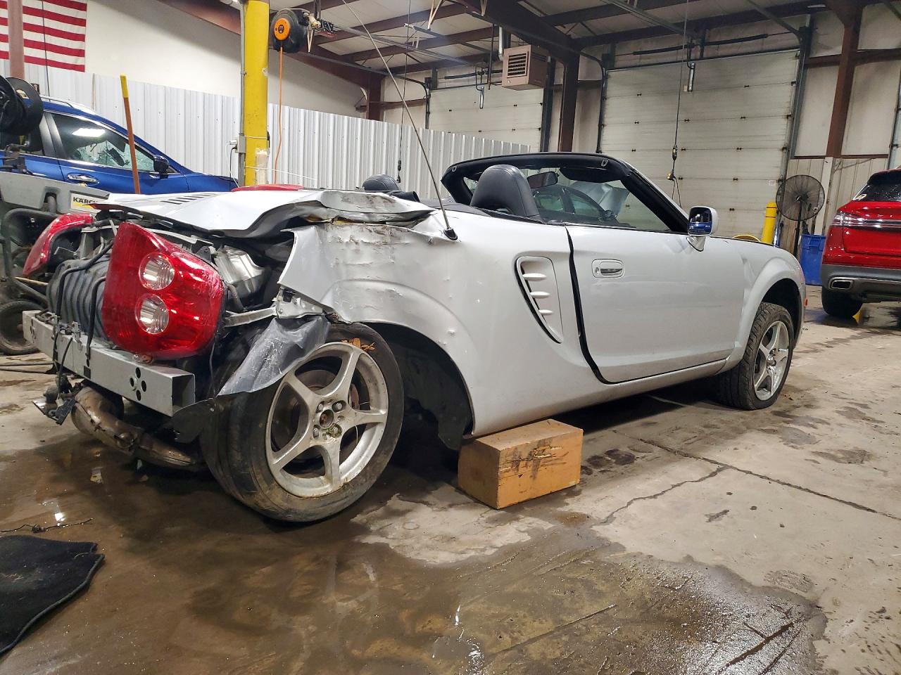 2004 Toyota Mr2 Spyder Base Silver vin: JTDFR320340068183