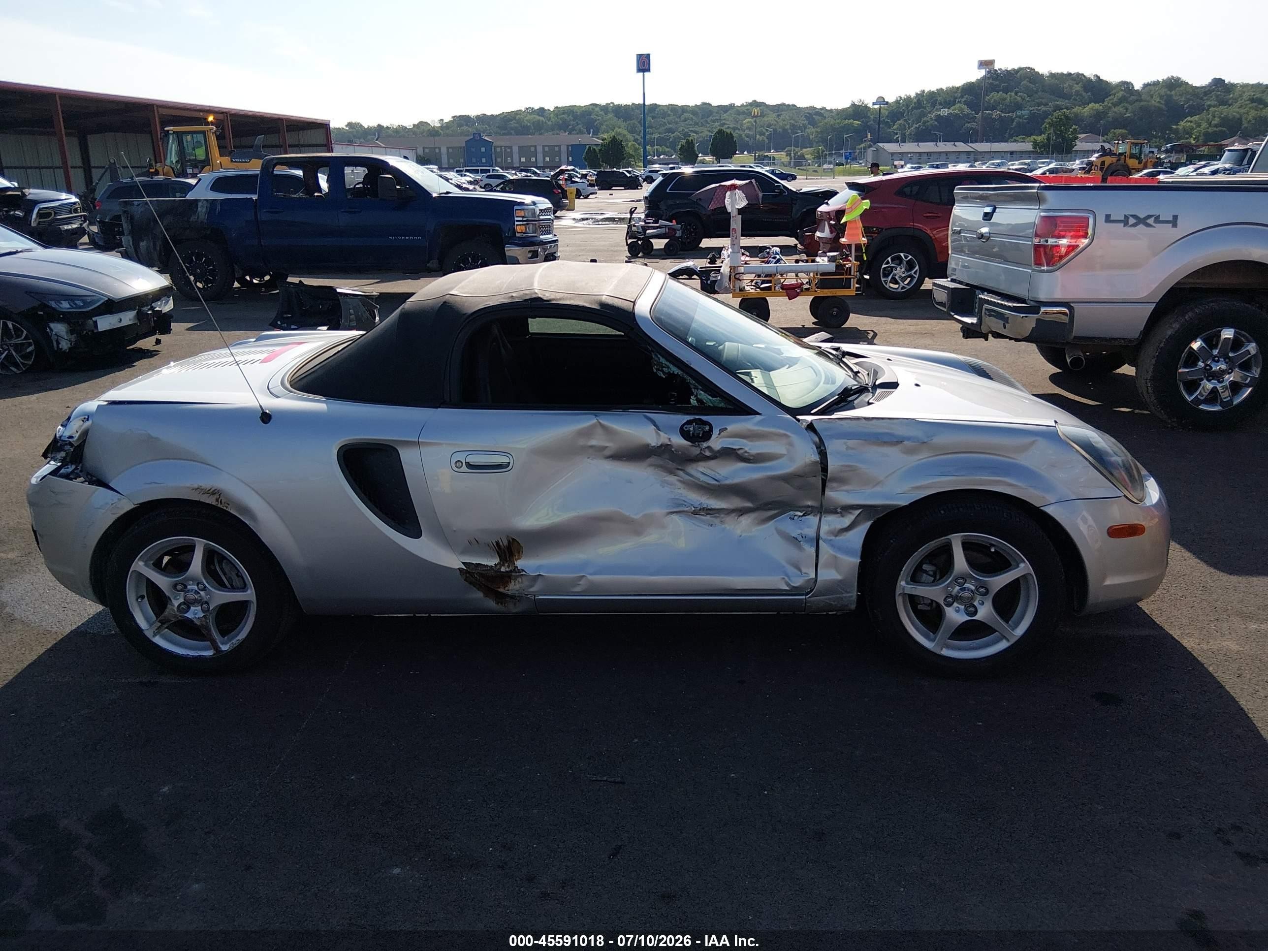 2001 Toyota Mr2 Spyder   Silver vin: JTDFR320410034880