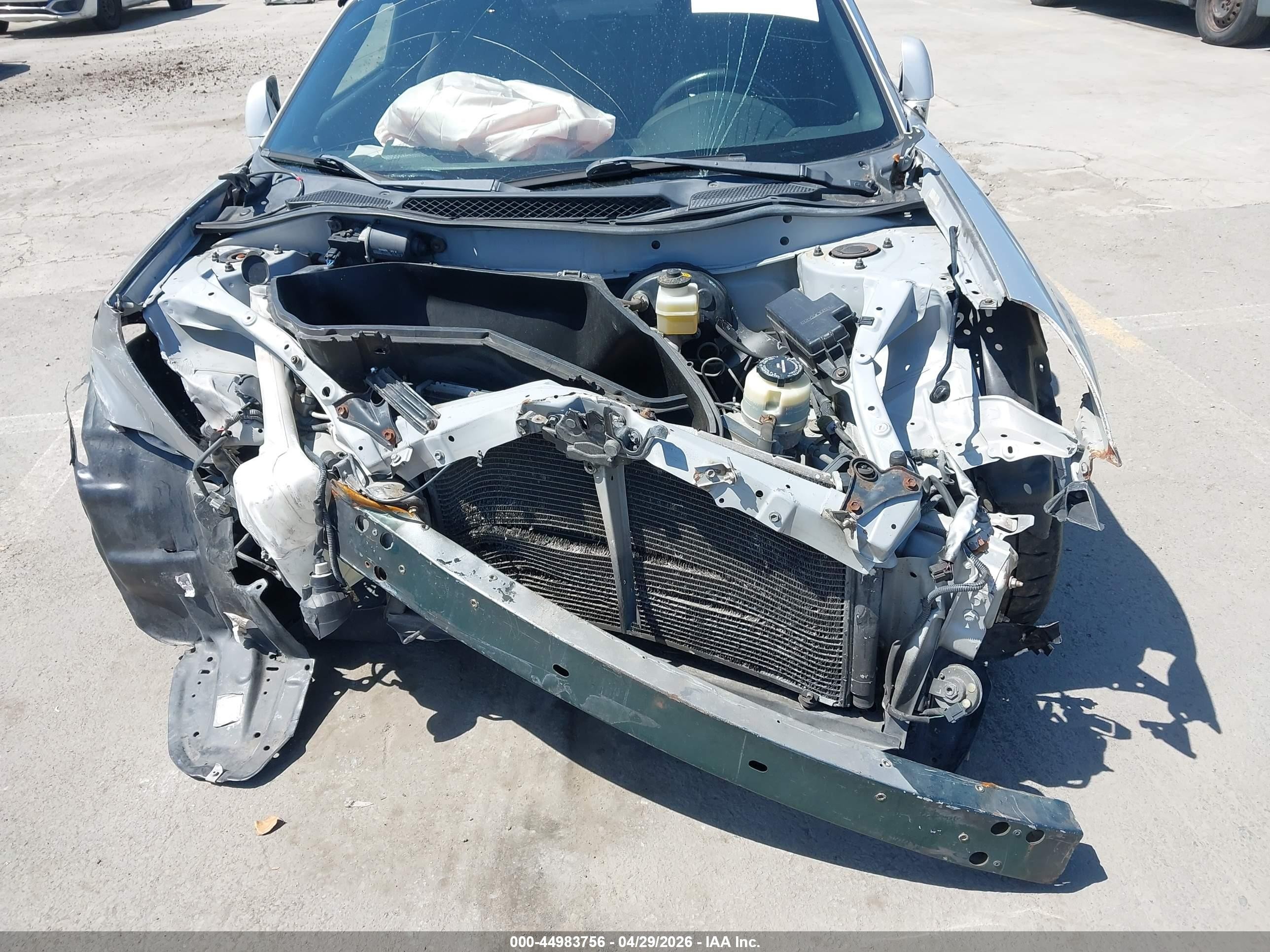 2002 Toyota Mr2 Spyder   Серебряный vin: JTDFR320420051695