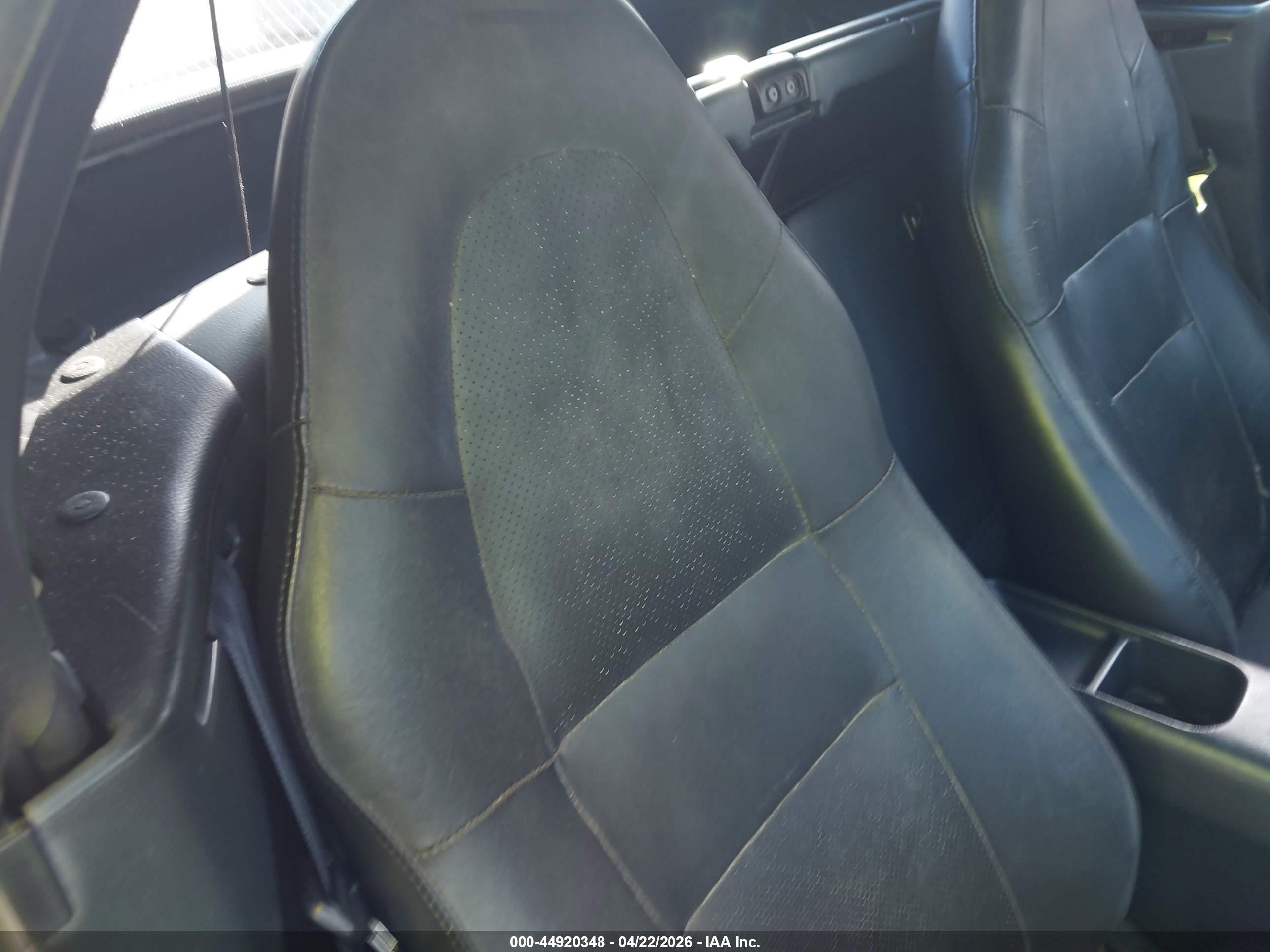 2002 Toyota Mr2 Spyder   Silver vin: JTDFR320720052355