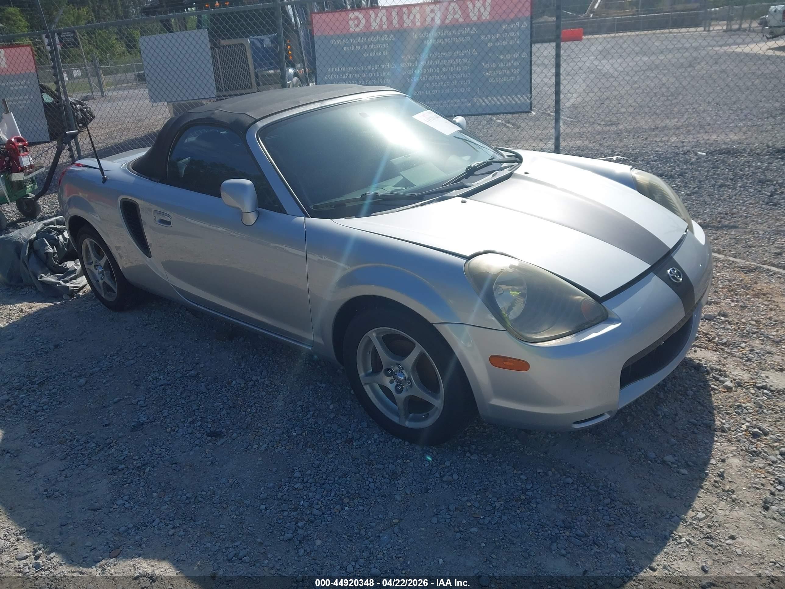 2002 Toyota Mr2 Spyder   Silver vin: JTDFR320720052355