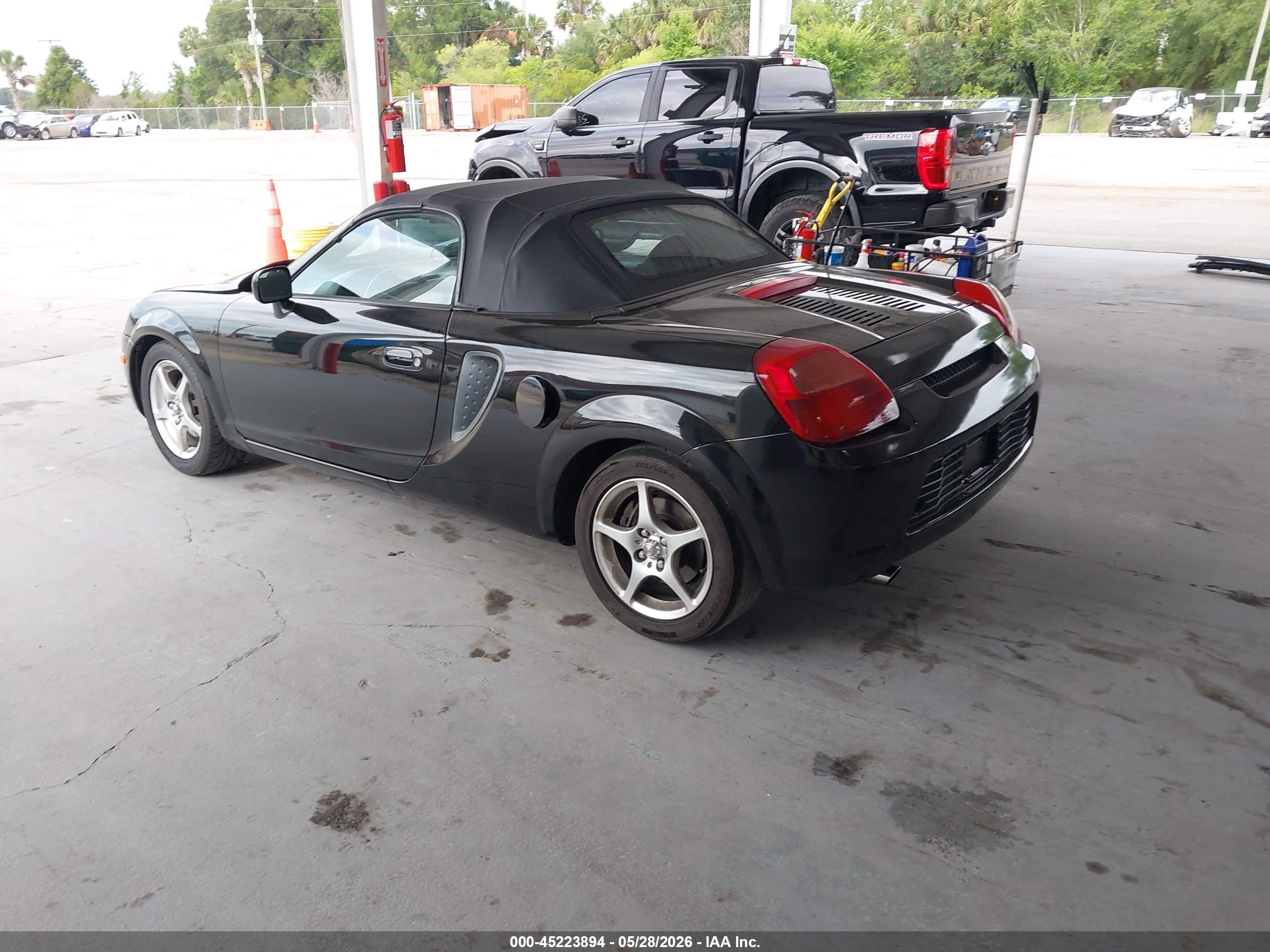 2000 Toyota Mr2 Spyder   Black vin: JTDFR3207Y0014701