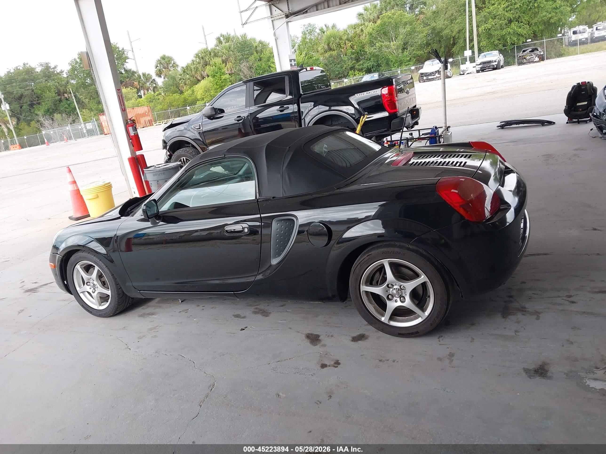 2000 Toyota Mr2 Spyder   Black vin: JTDFR3207Y0014701