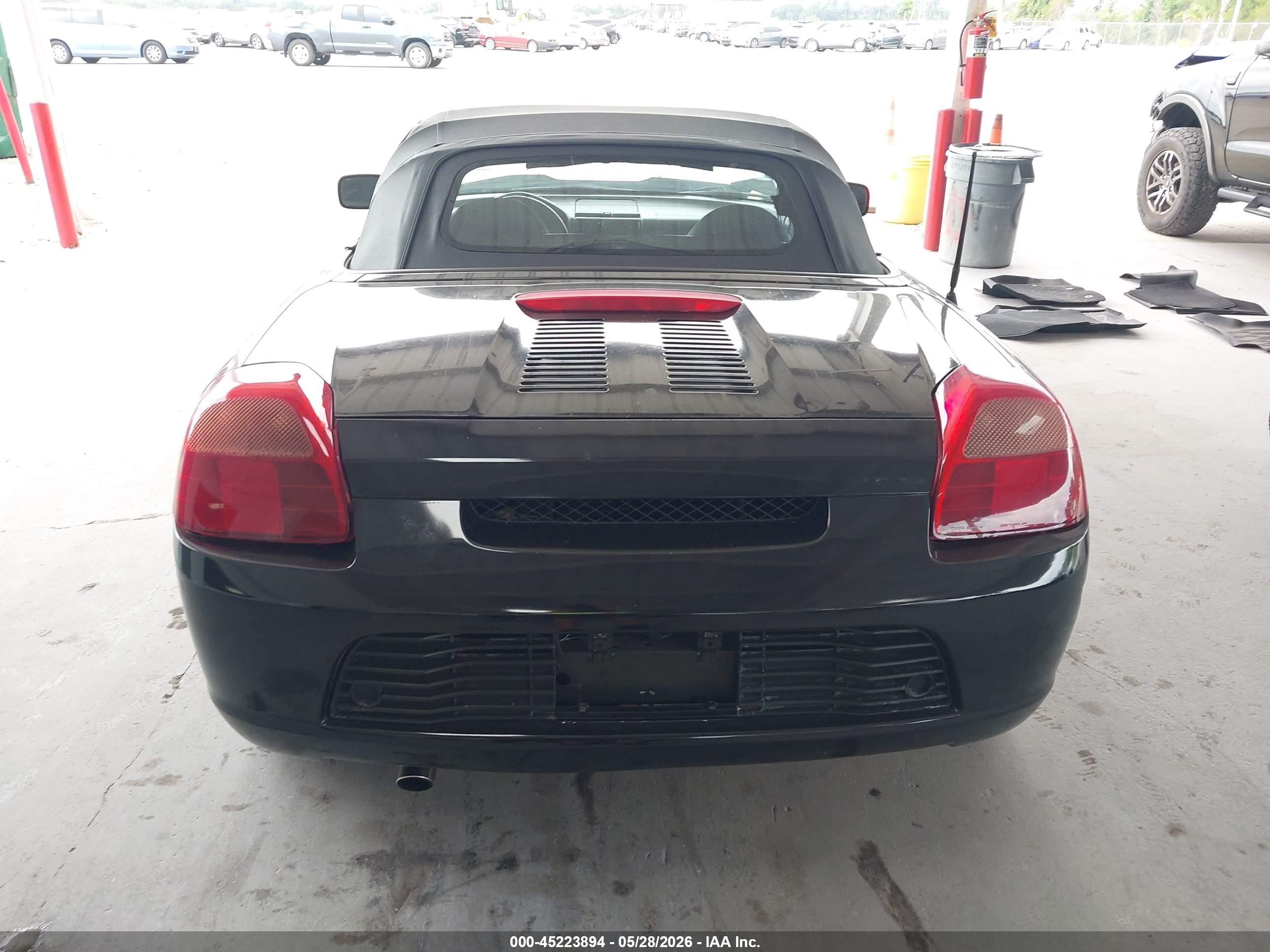 2000 Toyota Mr2 Spyder   Black vin: JTDFR3207Y0014701