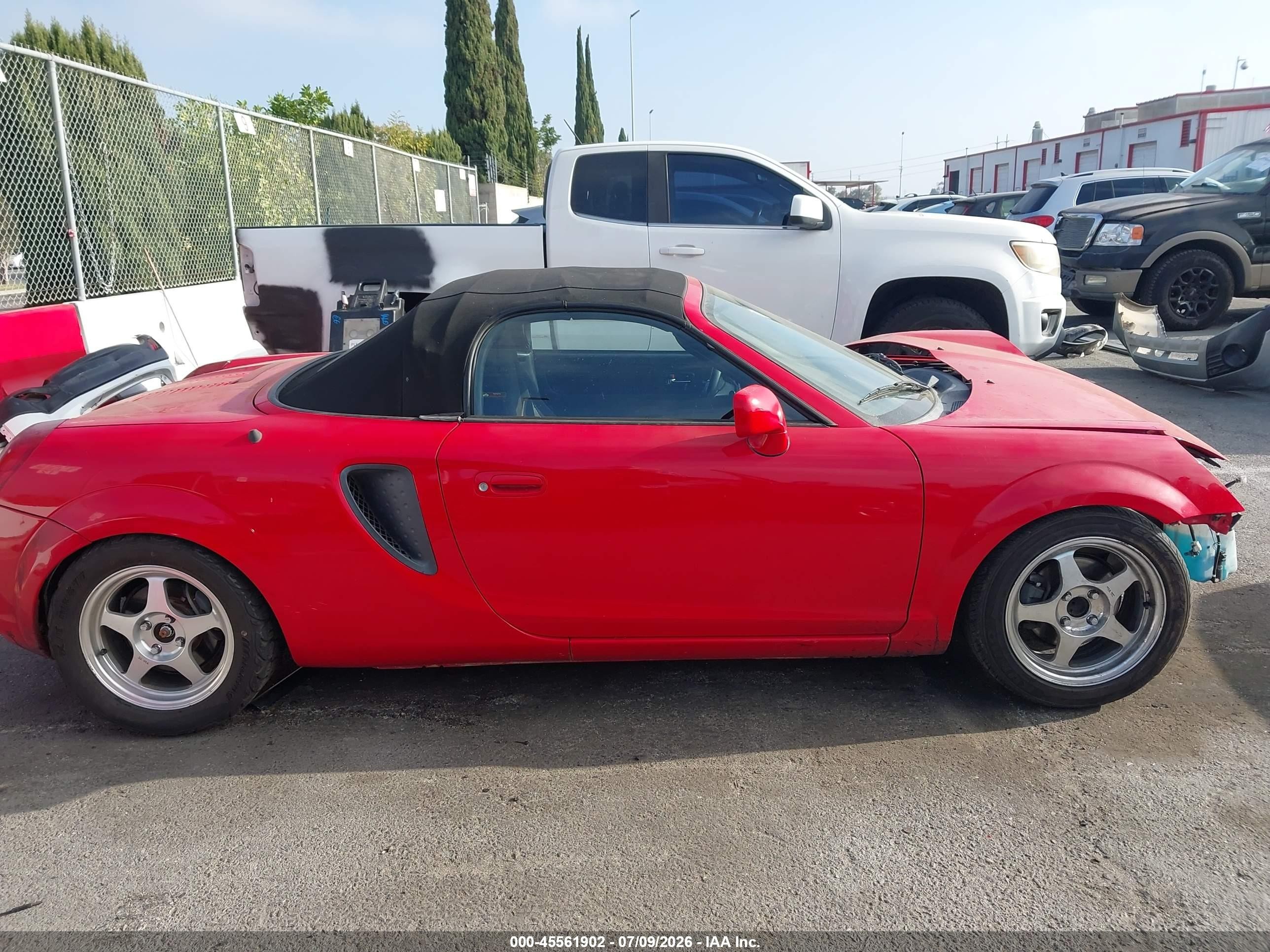 2001 Toyota Mr2 Spyder   Red vin: JTDFR320810027186