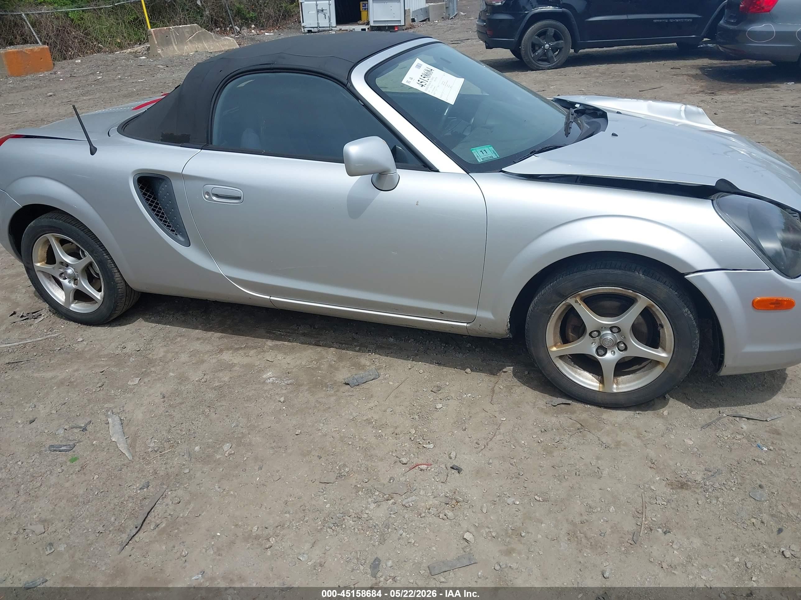2001 Toyota Mr2 Spyder   Серебряный vin: JTDFR320810040049