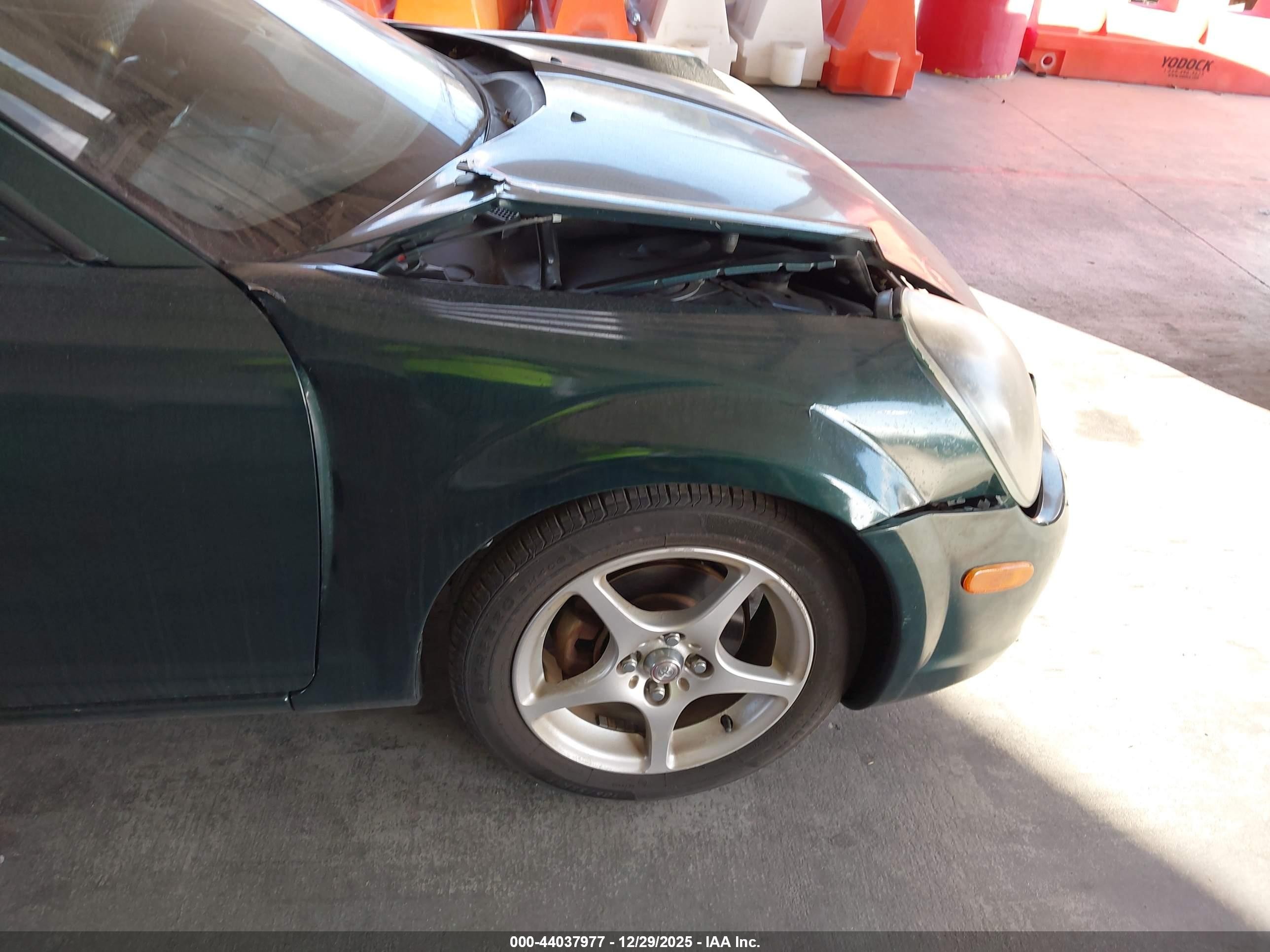 2002 Toyota Mr2 Spyder   Green vin: JTDFR320820052834