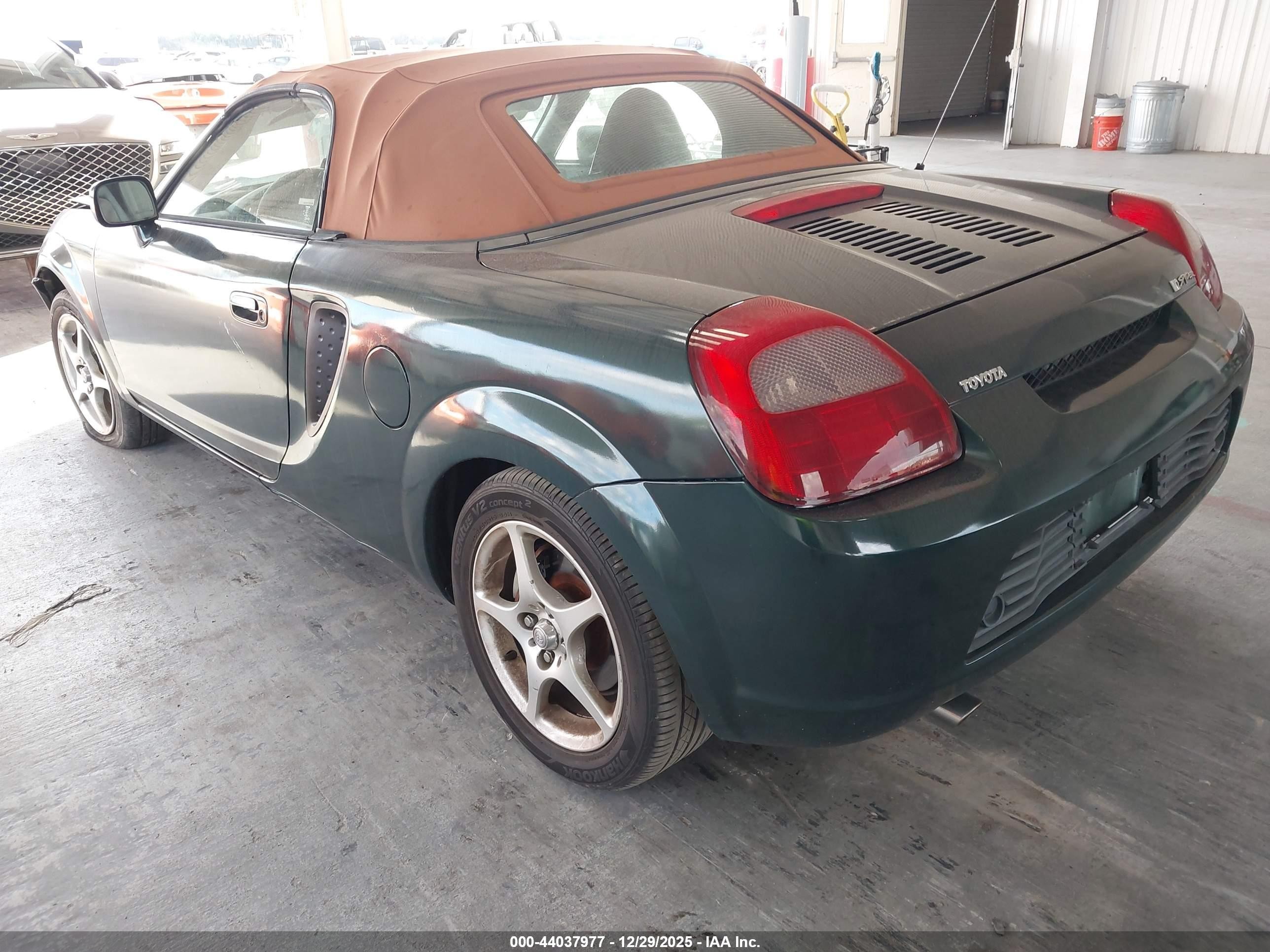 2002 Toyota Mr2 Spyder   Green vin: JTDFR320820052834