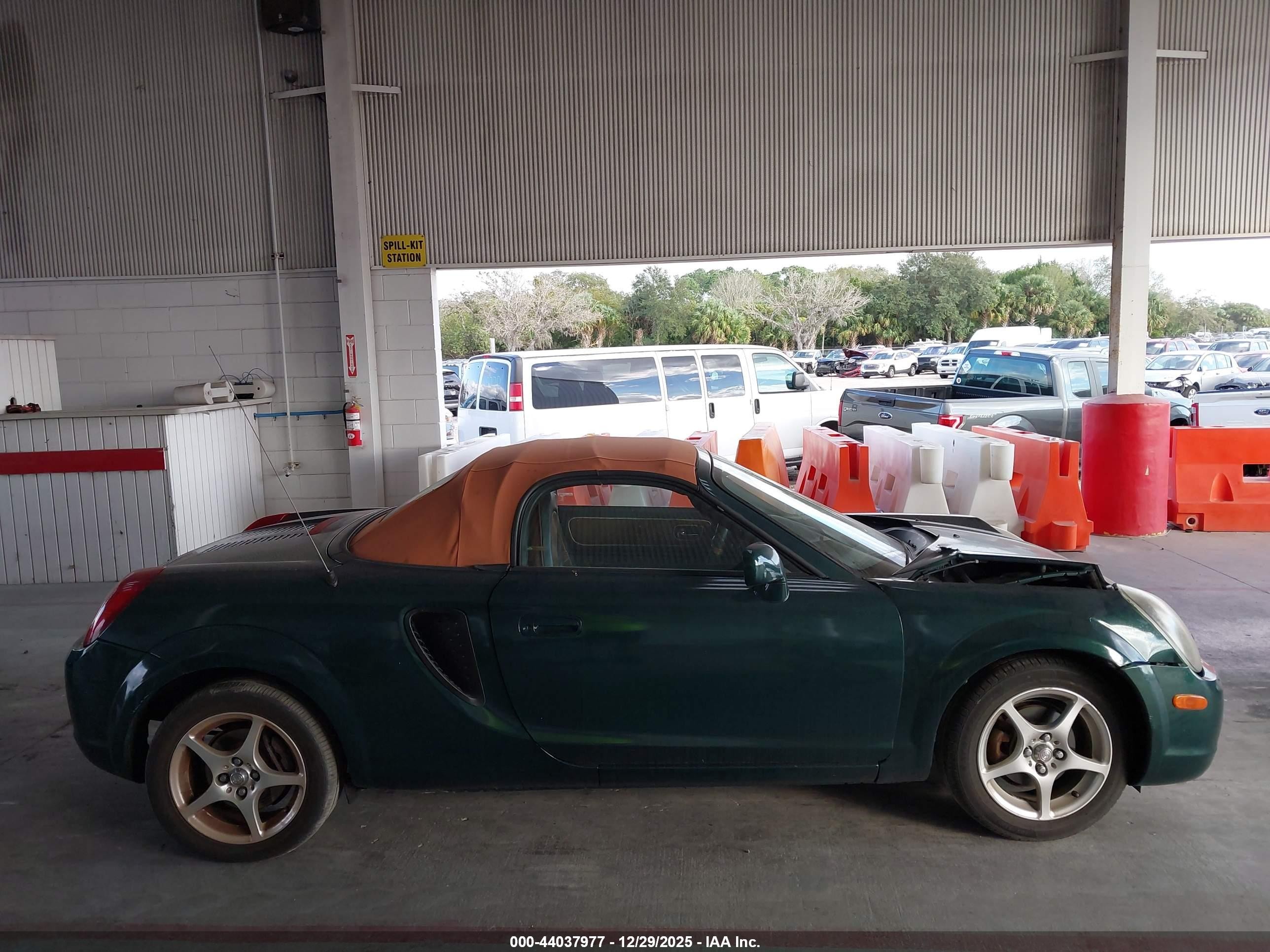 2002 Toyota Mr2 Spyder   Green vin: JTDFR320820052834