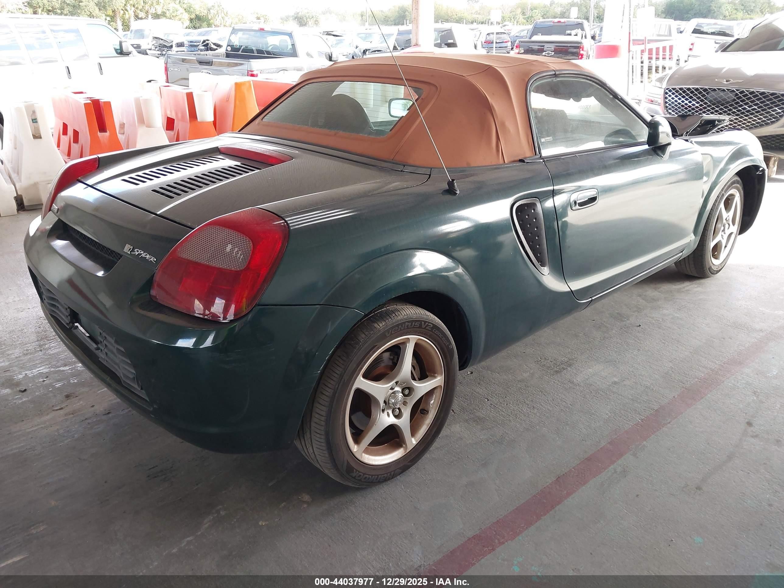 2002 Toyota Mr2 Spyder   Green vin: JTDFR320820052834