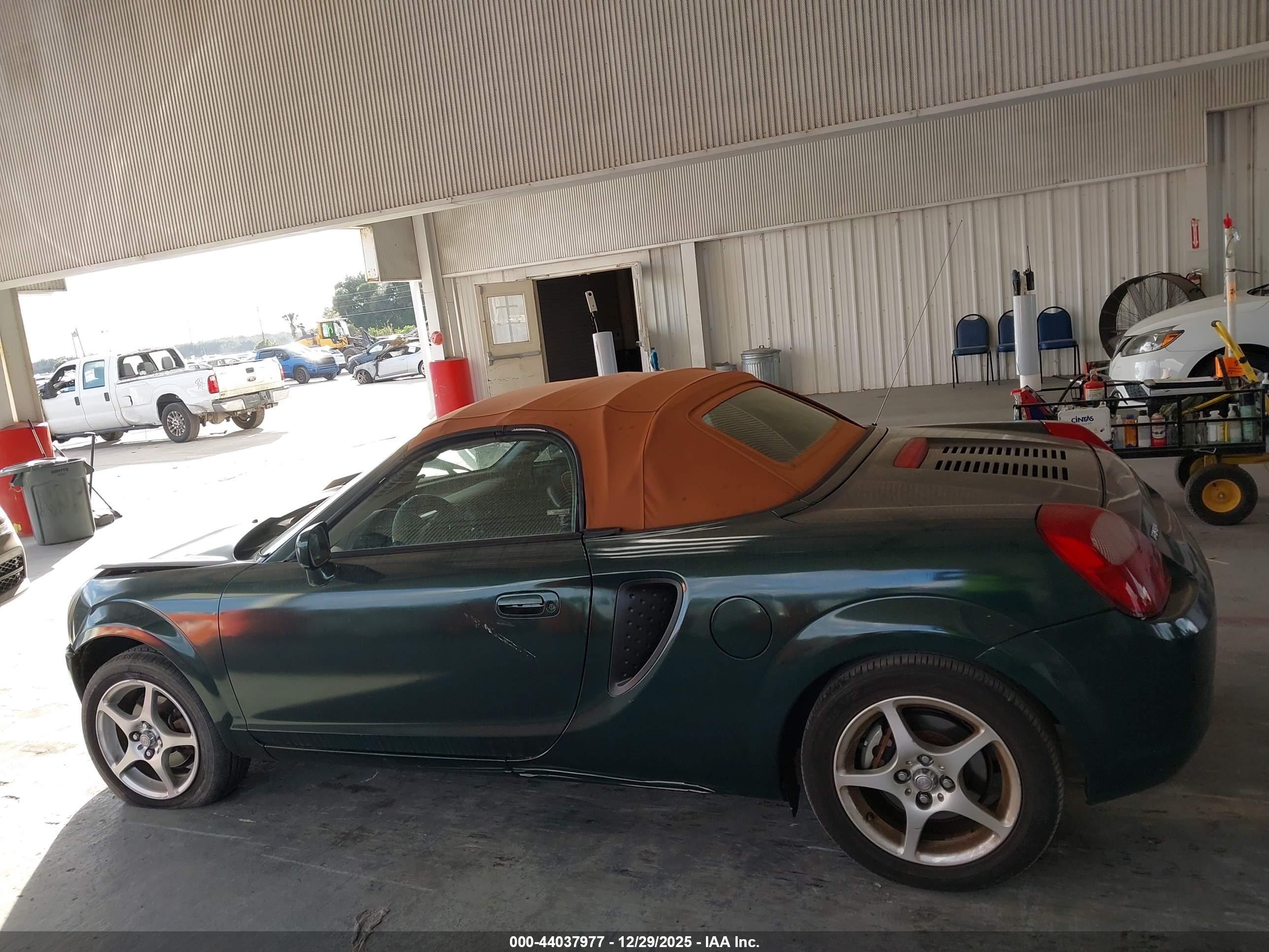 2002 Toyota Mr2 Spyder   Green vin: JTDFR320820052834