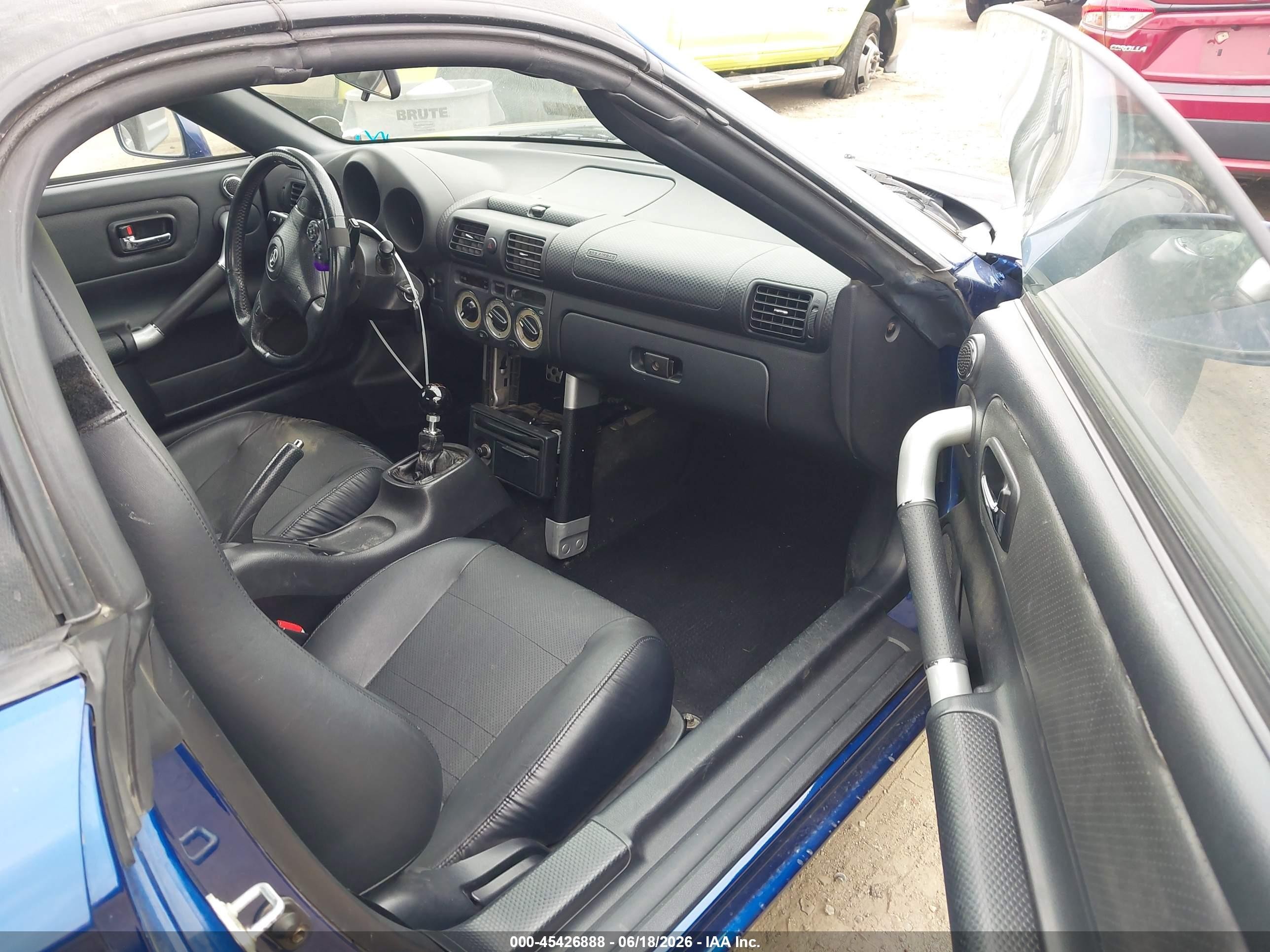 2004 Toyota Mr2 Spyder   Blue vin: JTDFR320840069457