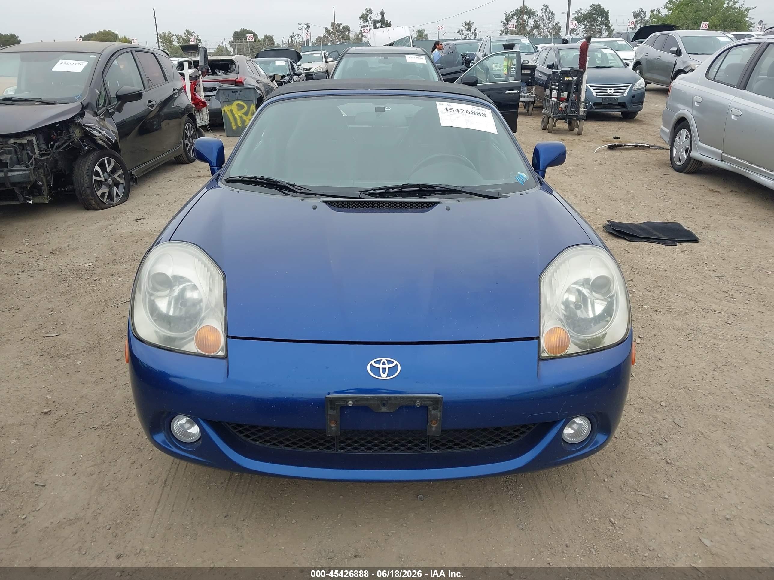 2004 Toyota Mr2 Spyder   Blue vin: JTDFR320840069457
