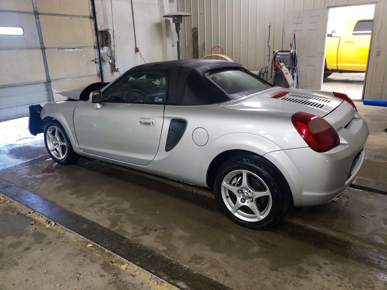 2000 Toyota Mr2 Spyder Серебряный vin: JTDFR3208Y0021656