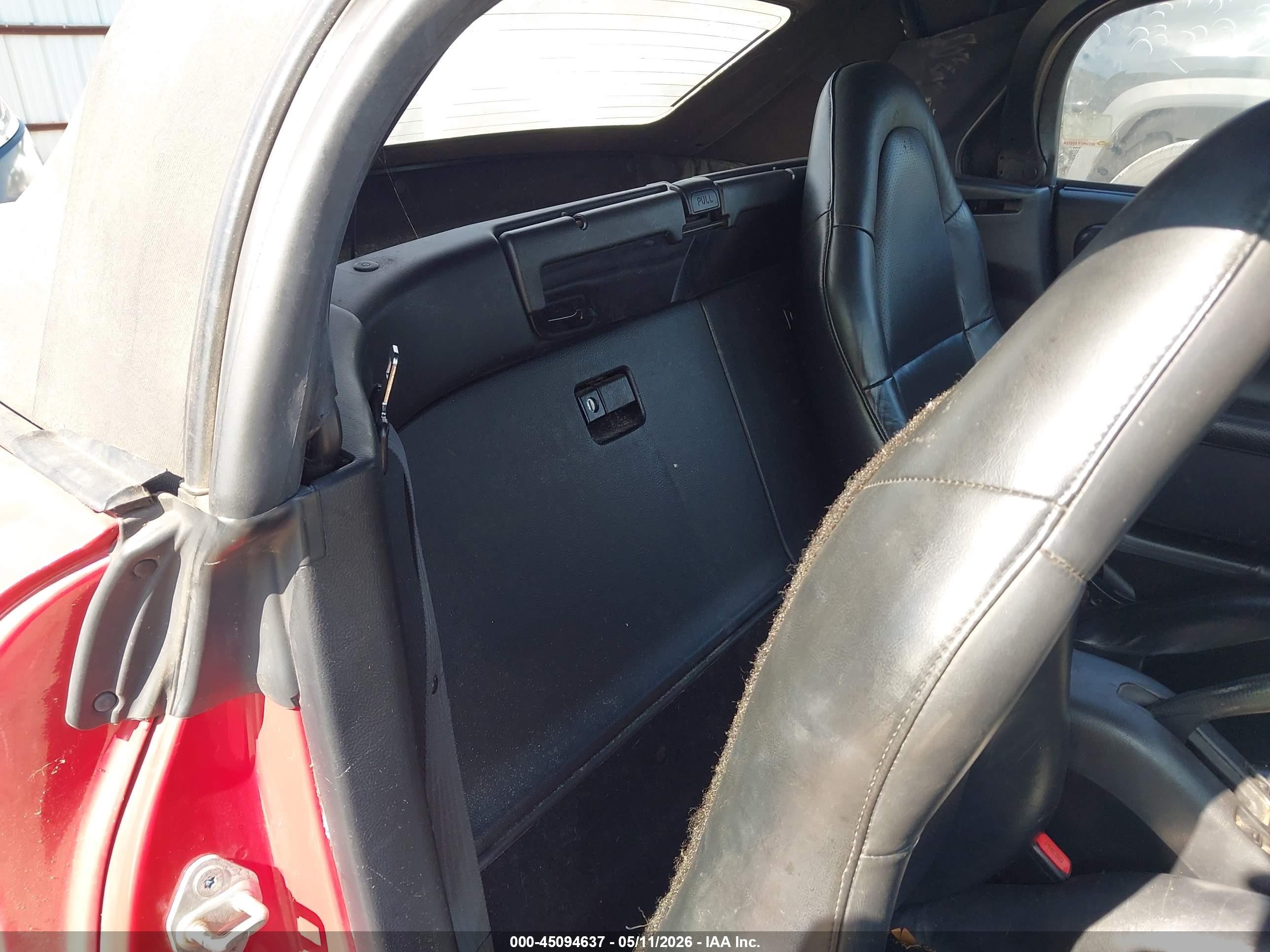 2001 Toyota Mr2 Spyder   Red vin: JTDFR320910036334