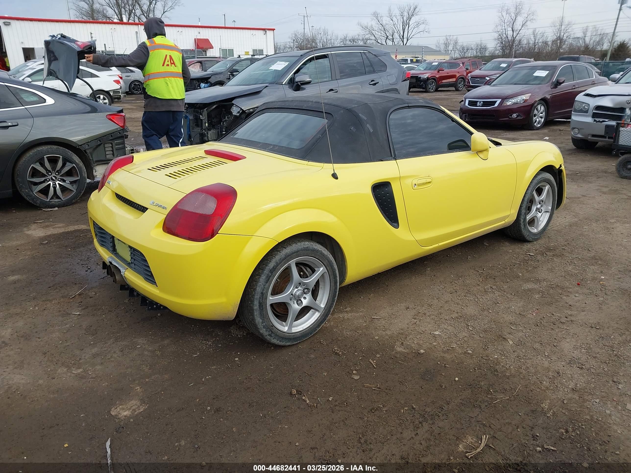 2001 Toyota Mr2 Spyder   Yellow vin: JTDFR320910039587