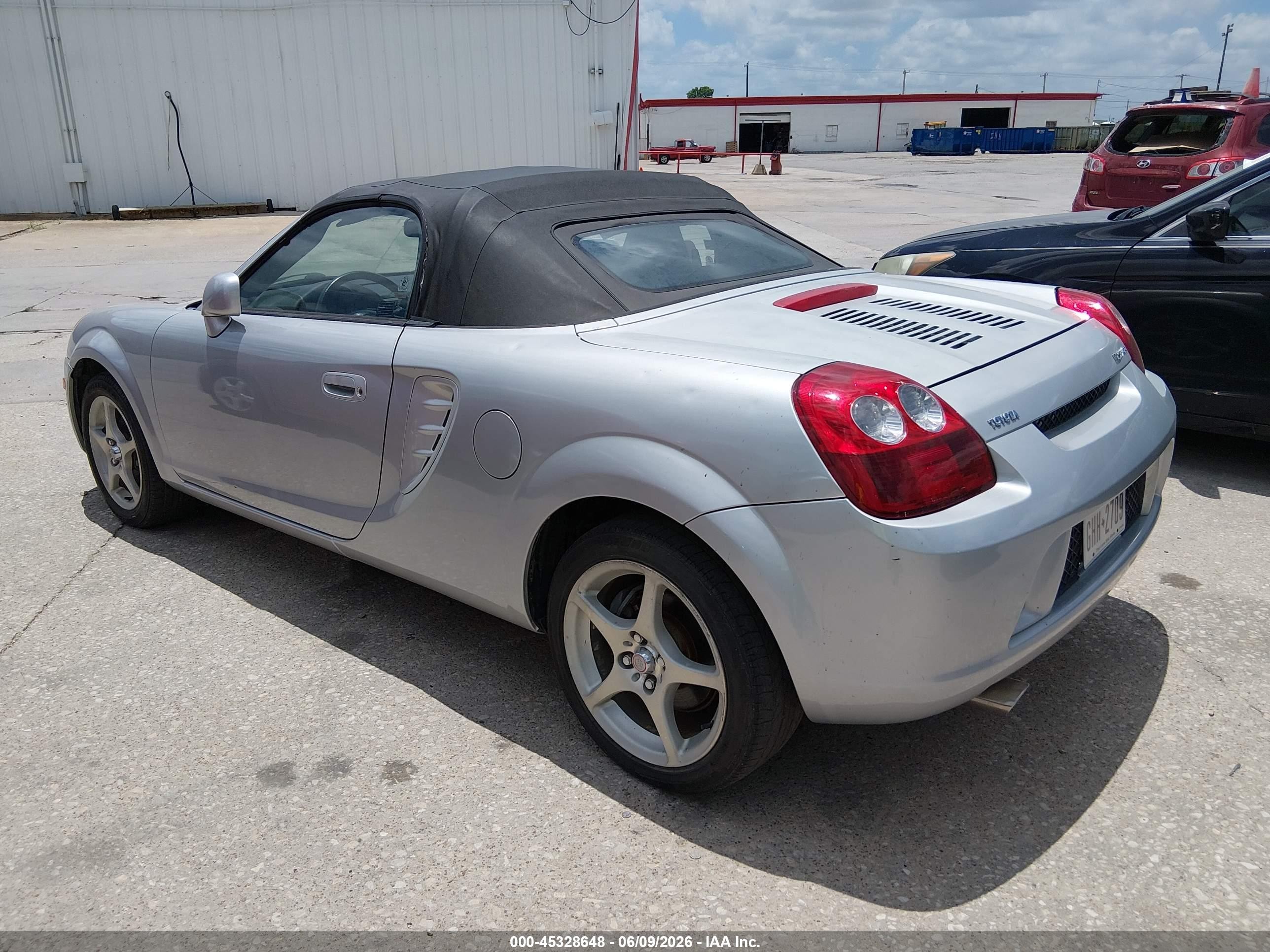 2003 Toyota Mr2 Spyder   Silver vin: JTDFR320930064010