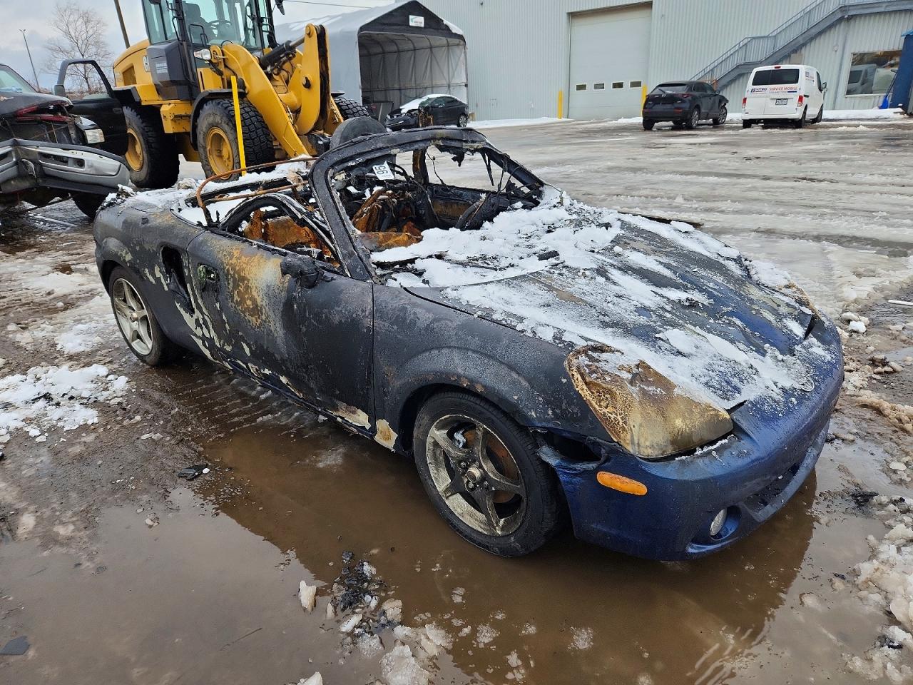 2004 Toyota Mr2 Spyder Burn vin: JTDFR320X40067001