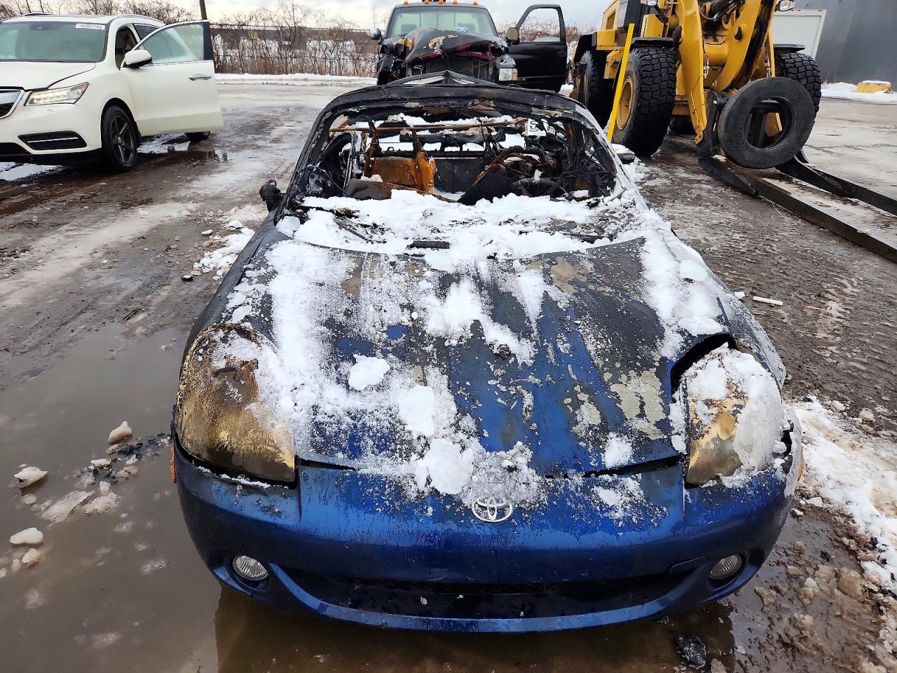 2004 Toyota Mr2 Spyder Burn vin: JTDFR320X40067001