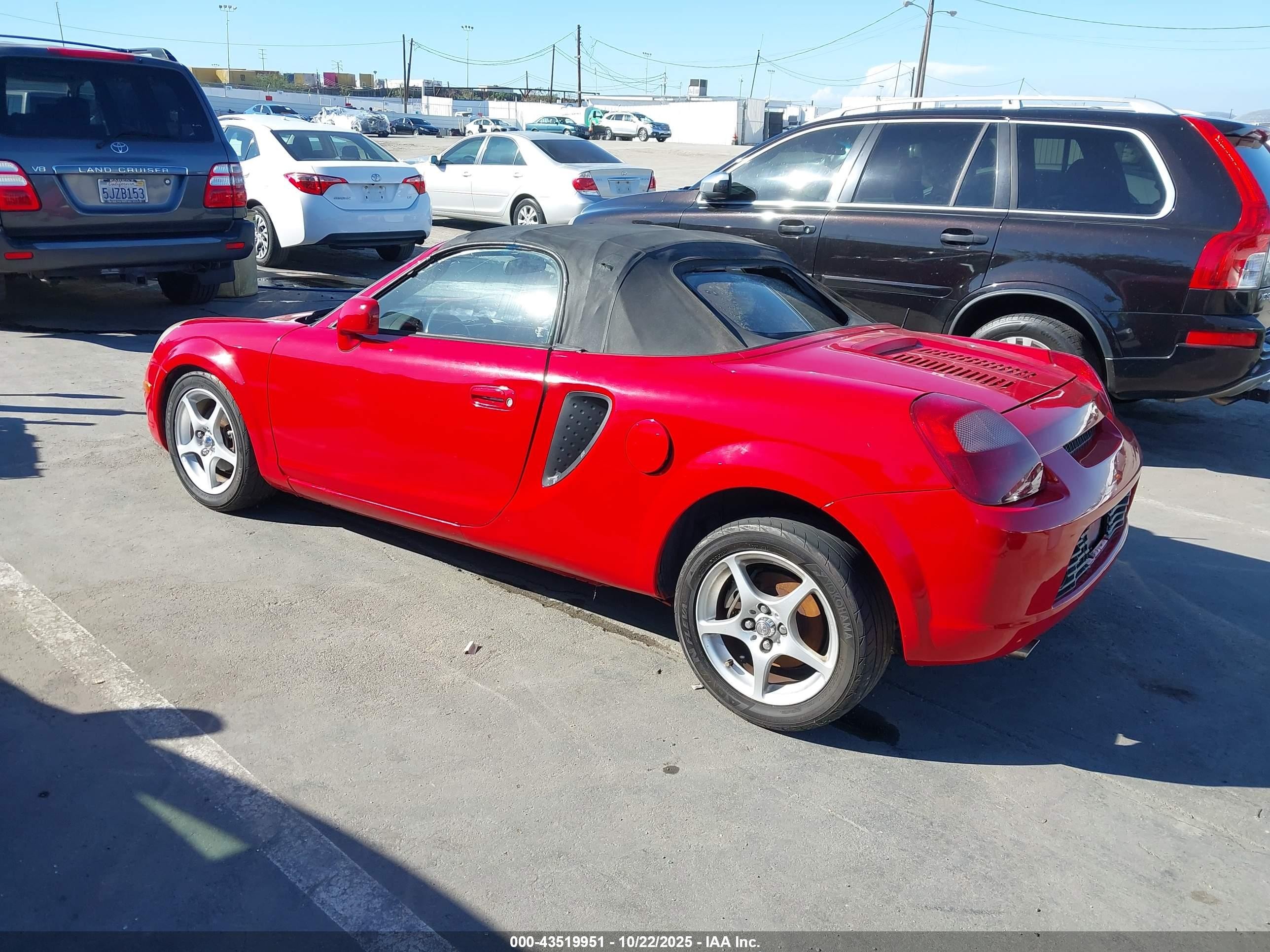 2000 Toyota Mr2 Spyder   Red vin: JTDFR320XY0017608