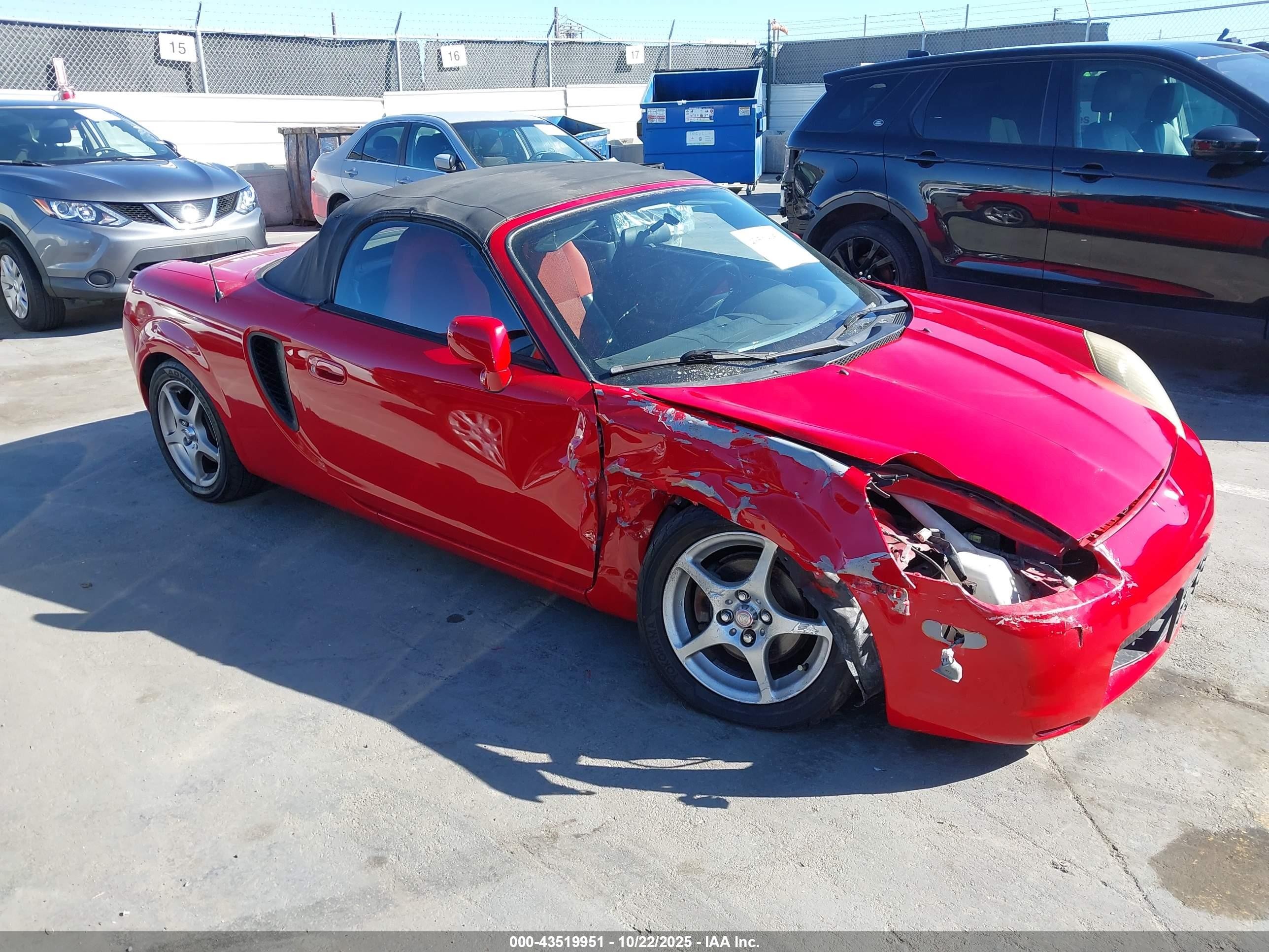 2000 Toyota Mr2 Spyder   Red vin: JTDFR320XY0017608
