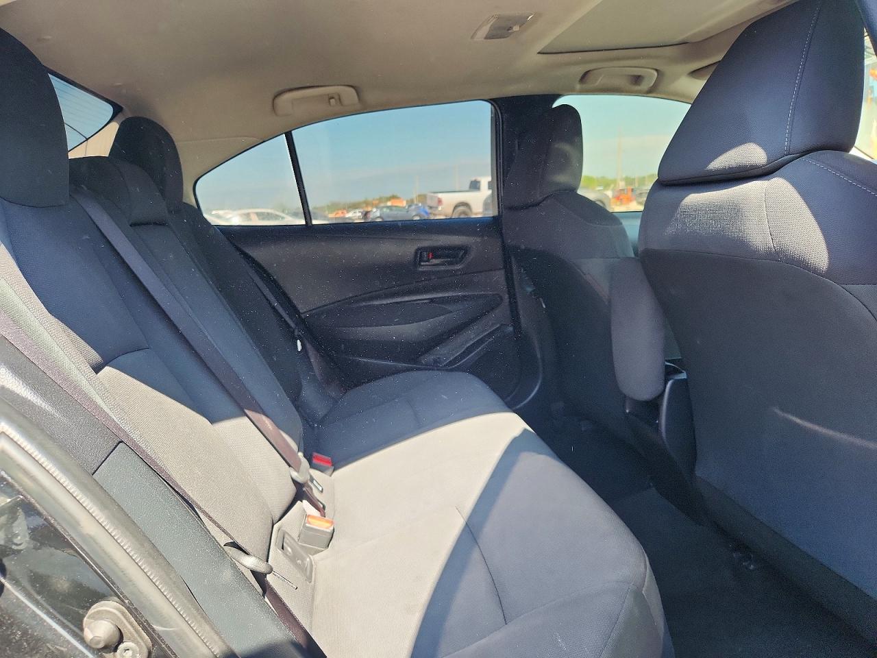 2022 Toyota Corolla Le Black vin: JTDHPMAEXNJ200367