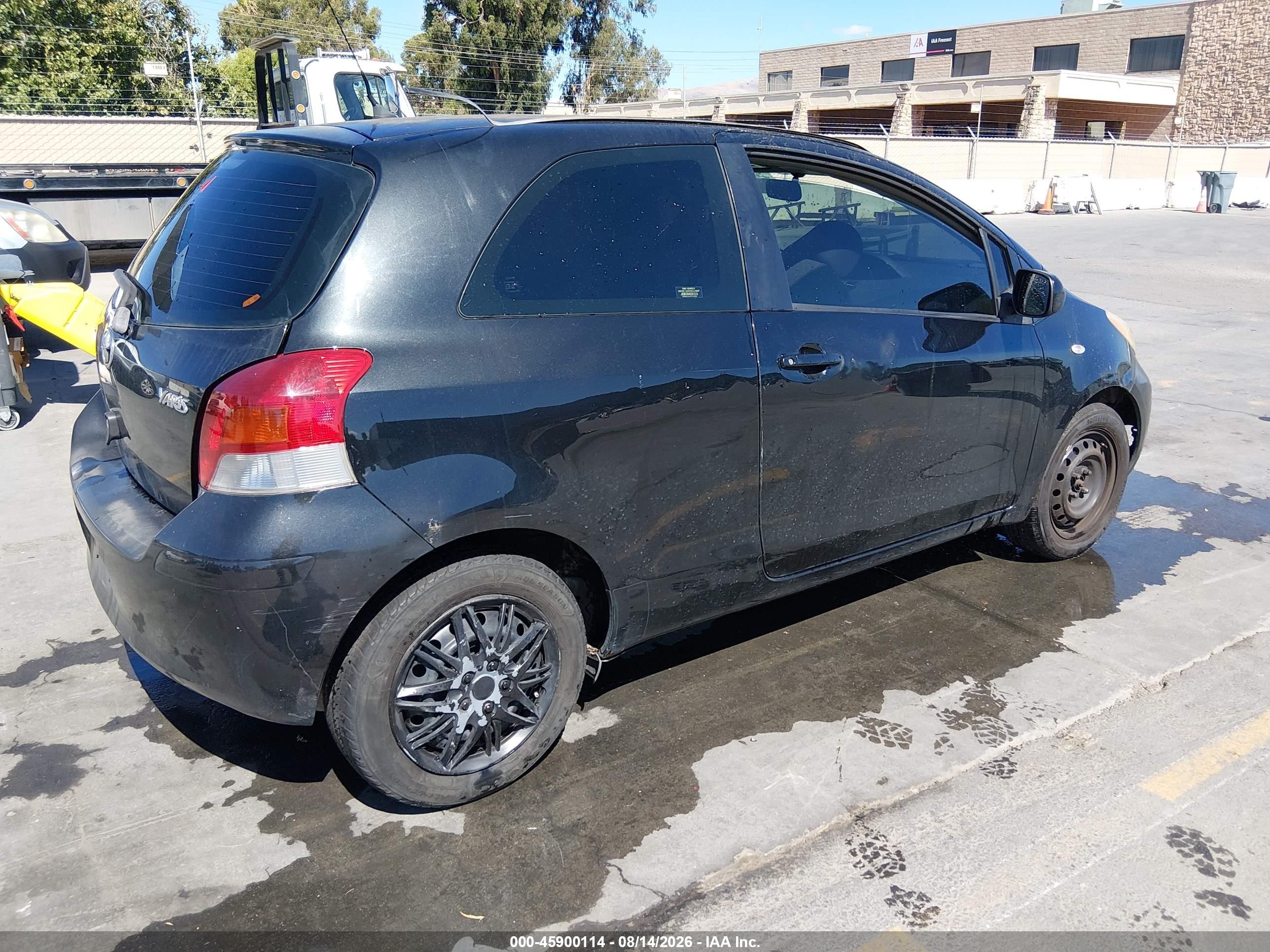 2011 Toyota Yaris   Черный vin: JTDJT4K30B5337770