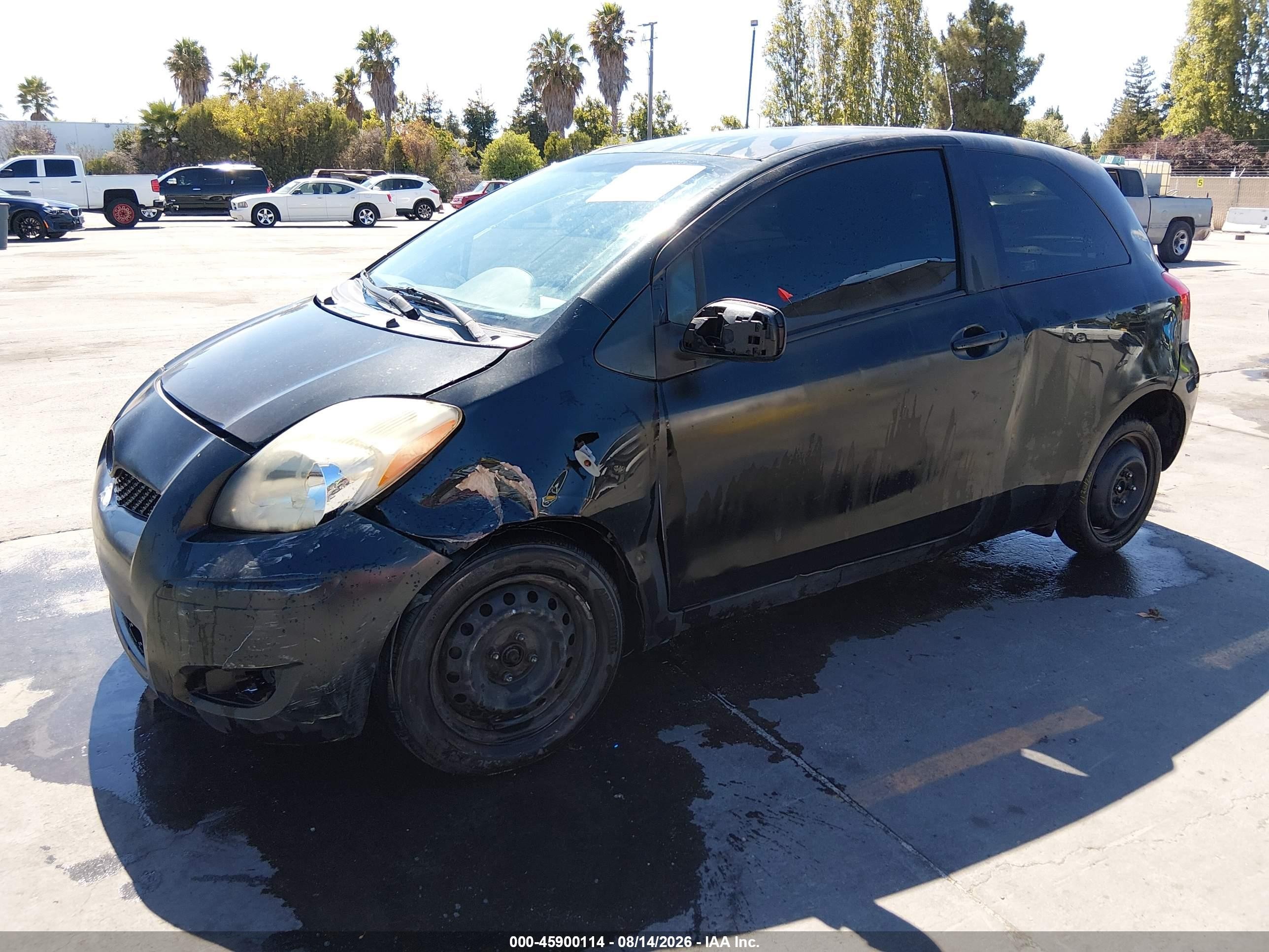 2011 Toyota Yaris   Черный vin: JTDJT4K30B5337770