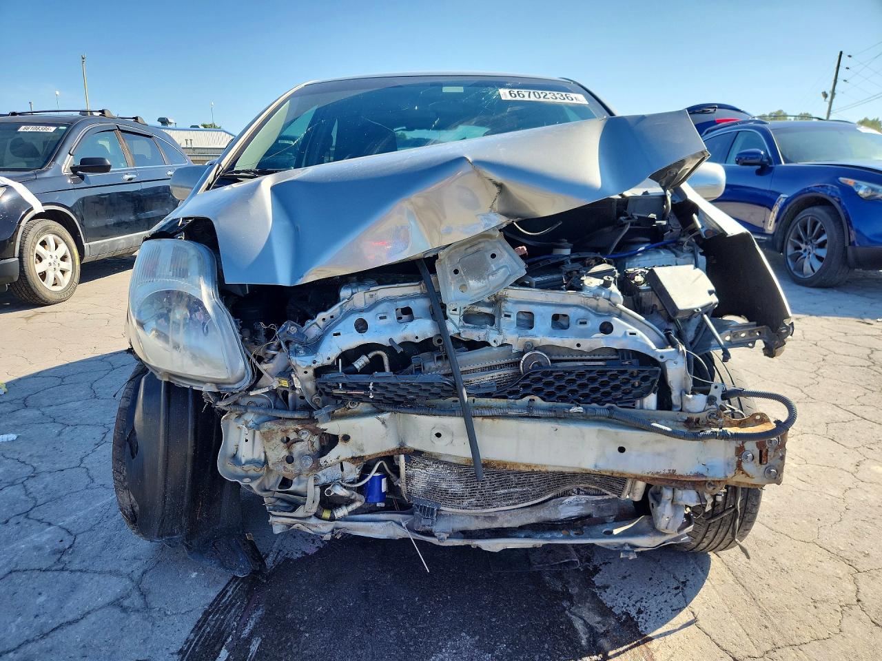 2010 Toyota Yaris Base Серебряный vin: JTDJT4K31A5285239