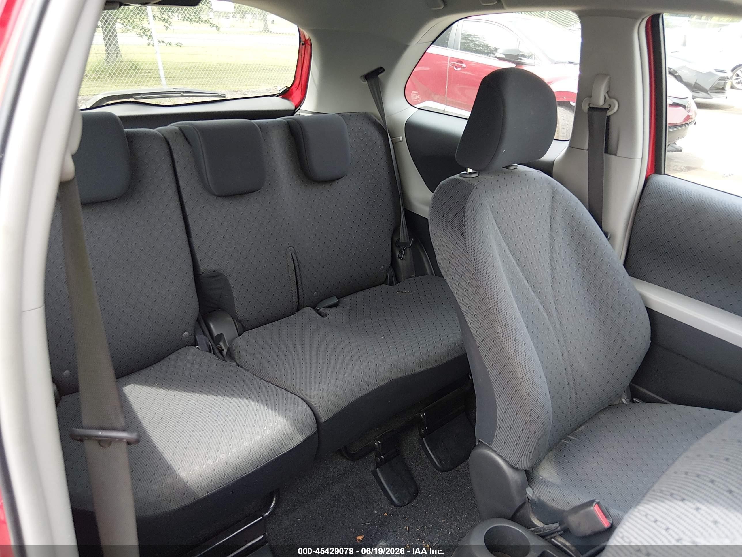 2010 Toyota Yaris   Red vin: JTDJT4K31A5319342