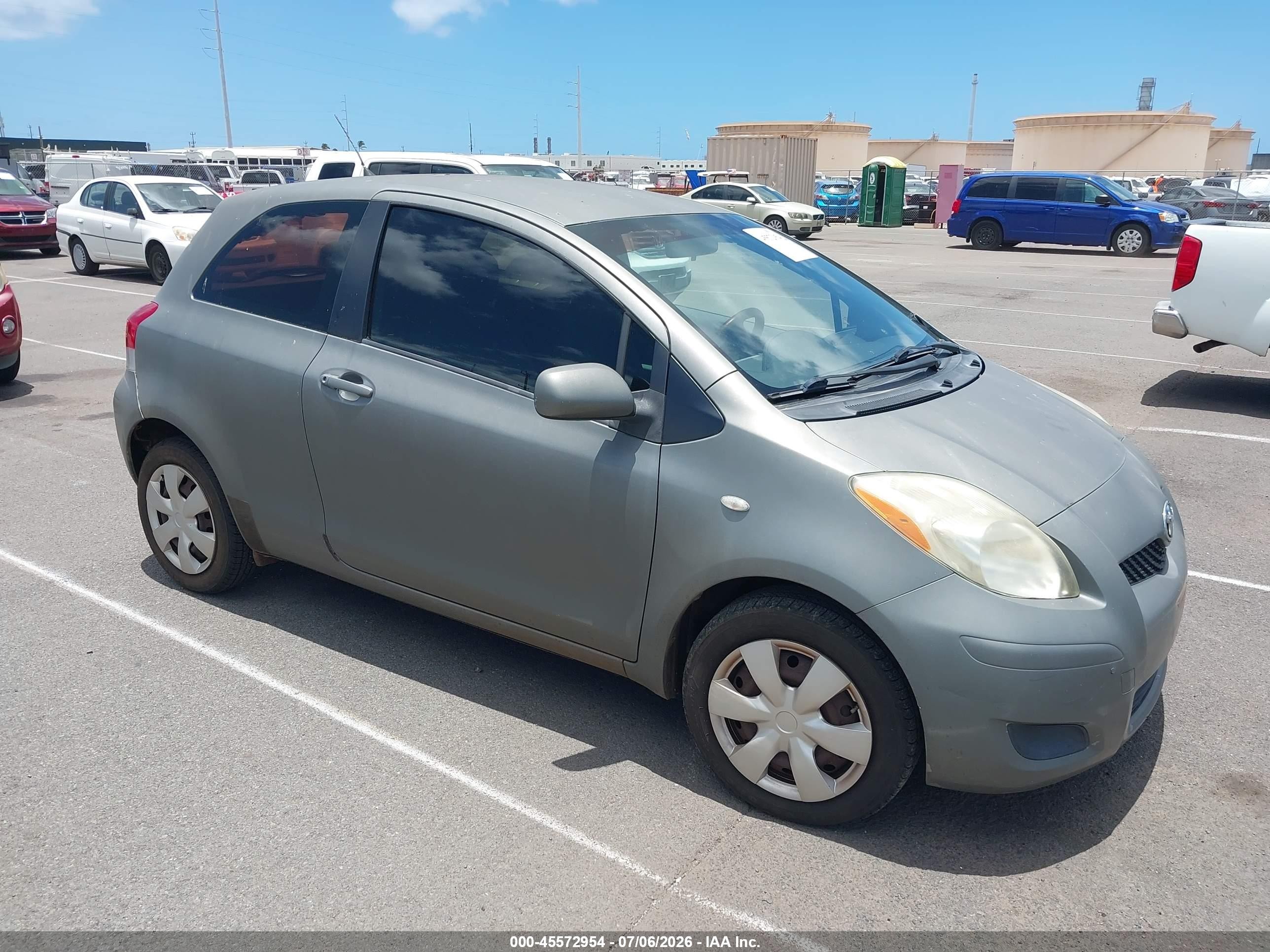2011 Toyota Yaris   Gray vin: JTDJT4K31B5331069