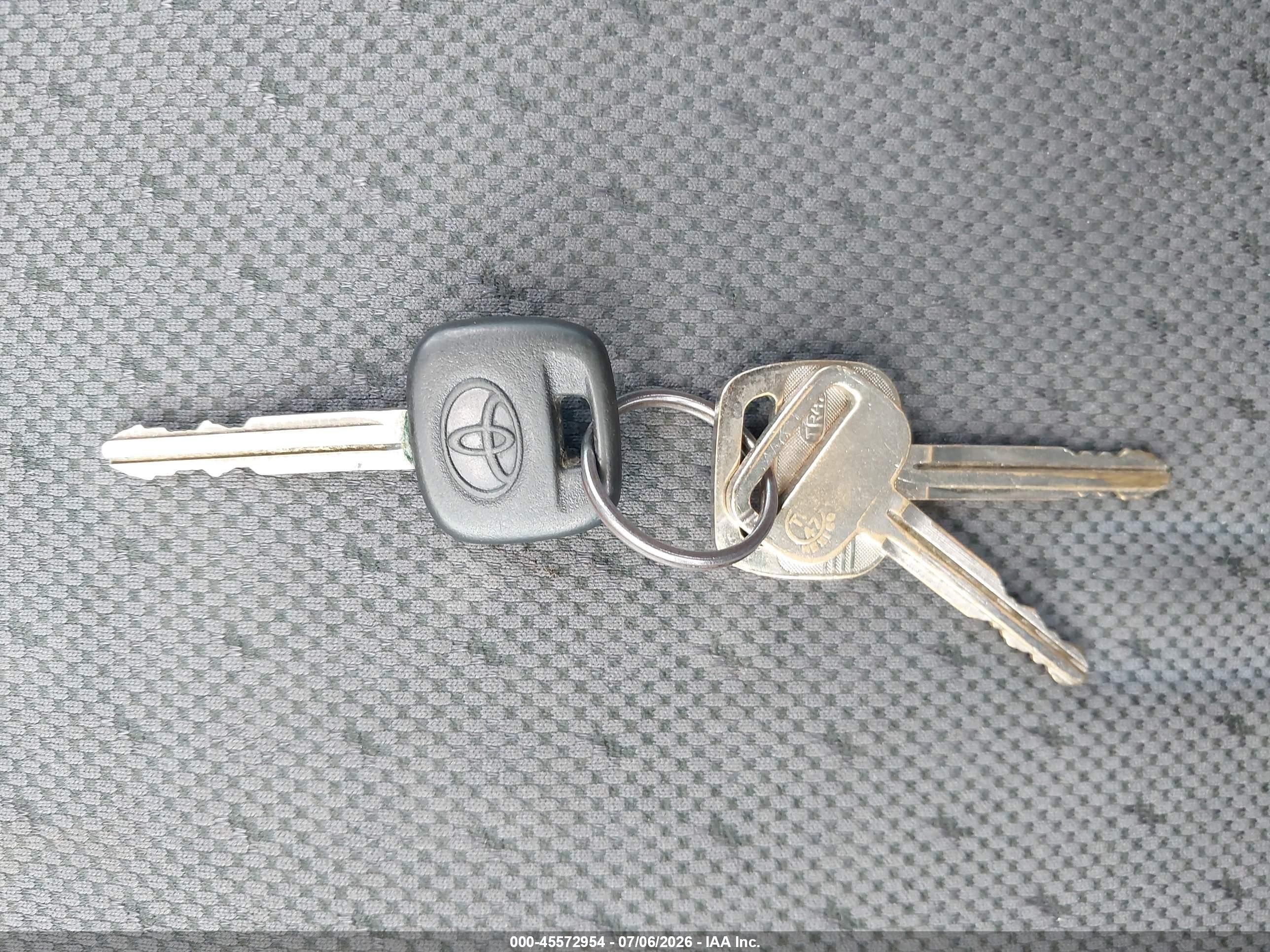 2011 Toyota Yaris   Gray vin: JTDJT4K31B5331069