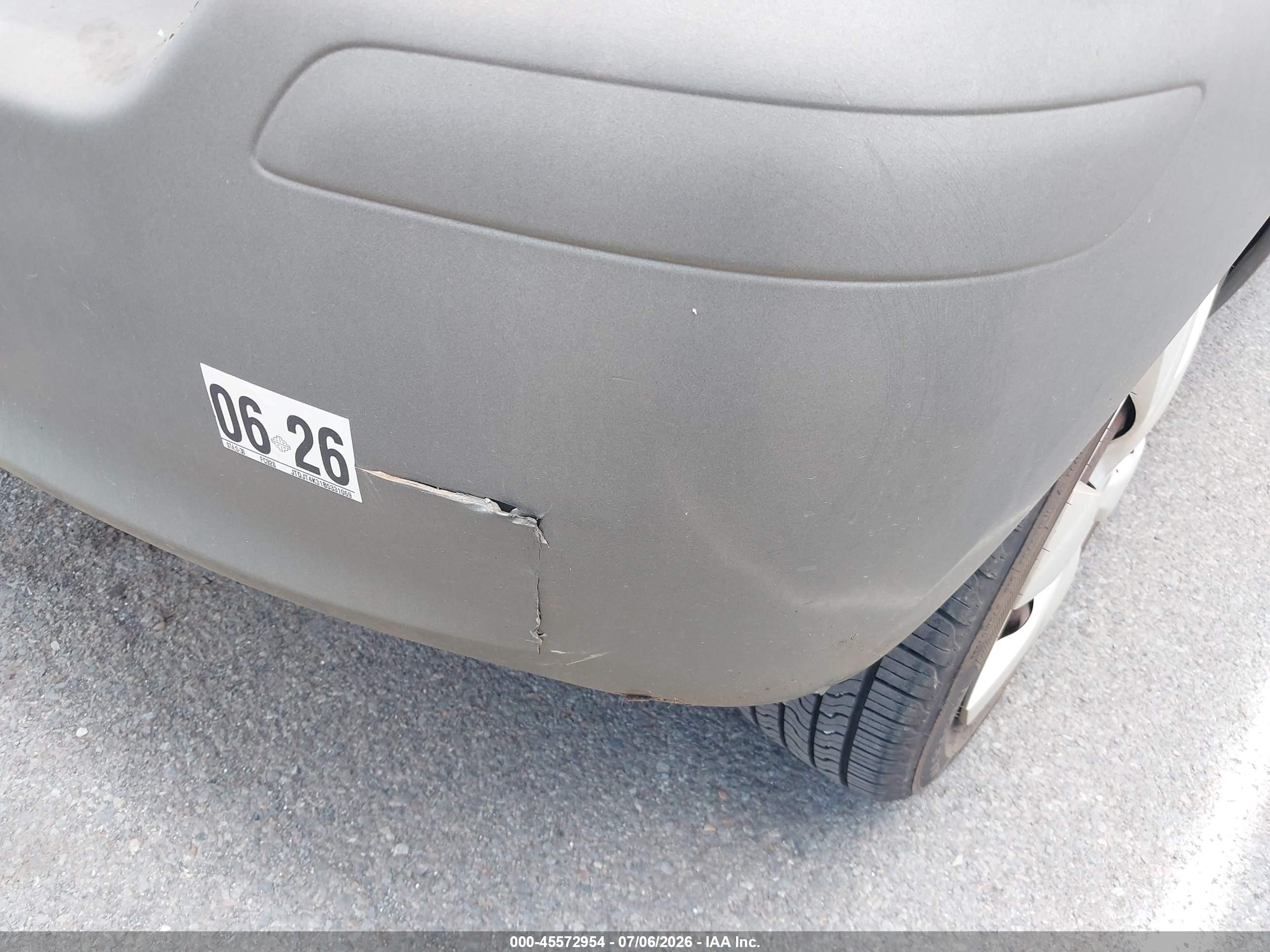 2011 Toyota Yaris   Gray vin: JTDJT4K31B5331069