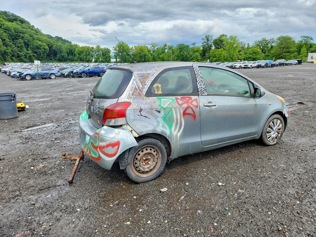 2010 Toyota Yaris Base Silver vin: JTDJT4K32A5299778