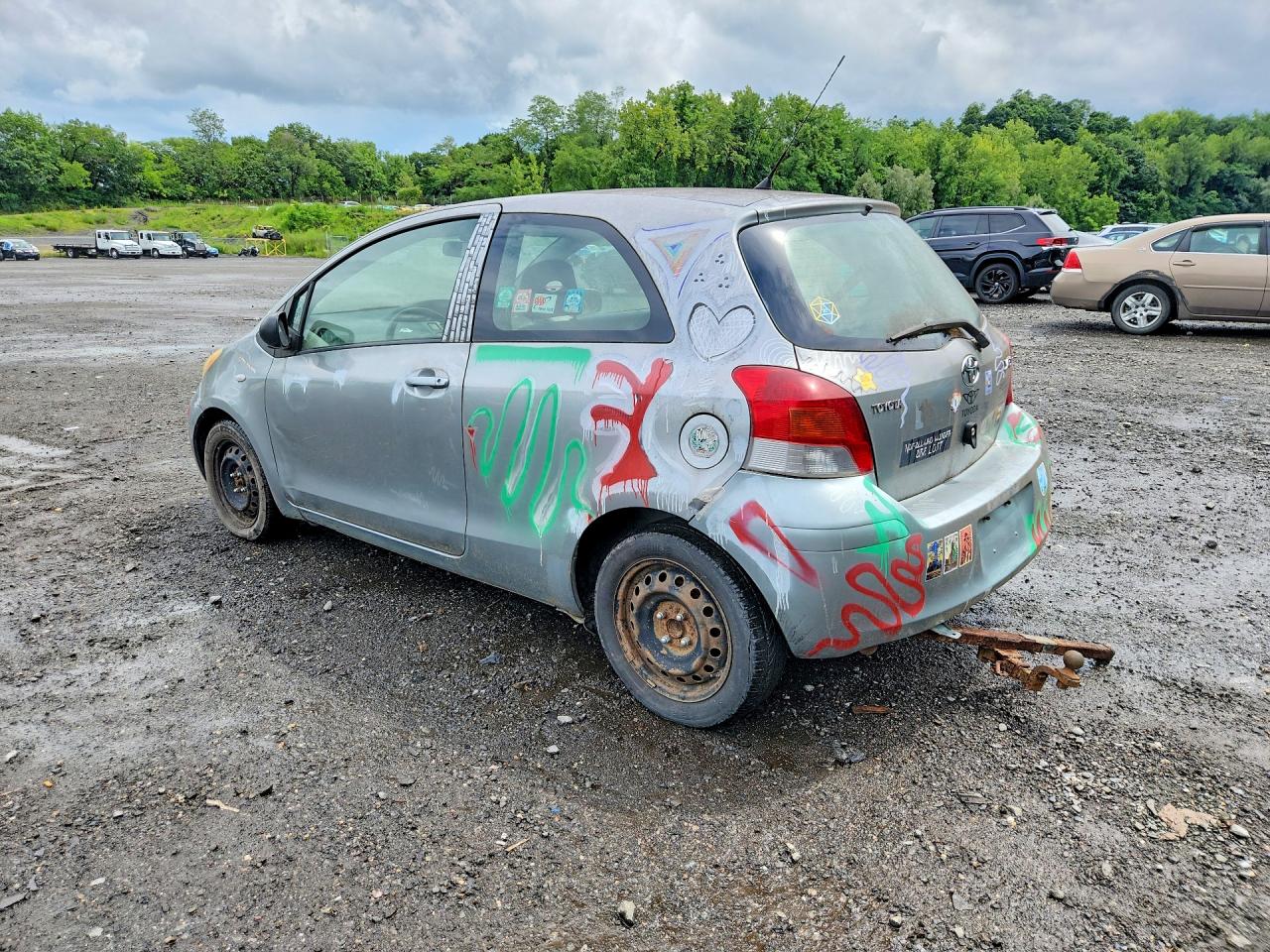 2010 Toyota Yaris Base Silver vin: JTDJT4K32A5299778
