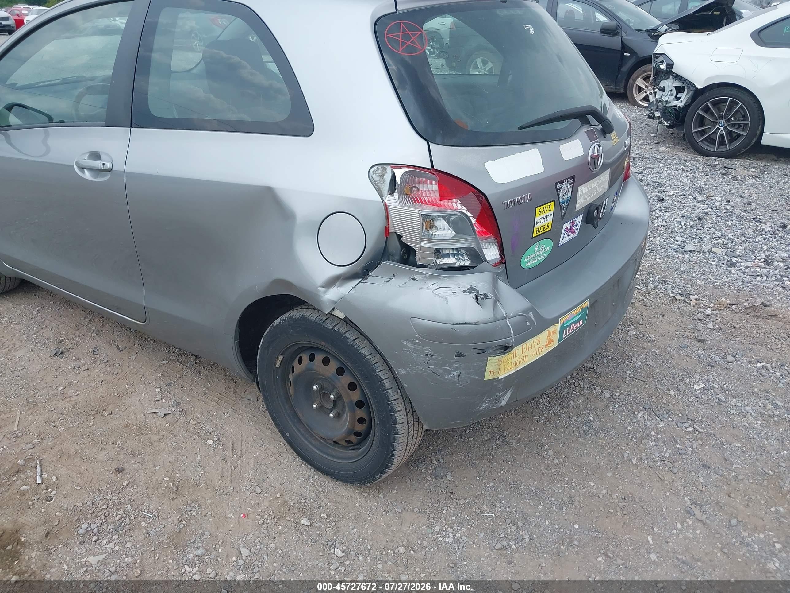 2011 Toyota Yaris   Серебряный vin: JTDJT4K32B5330724