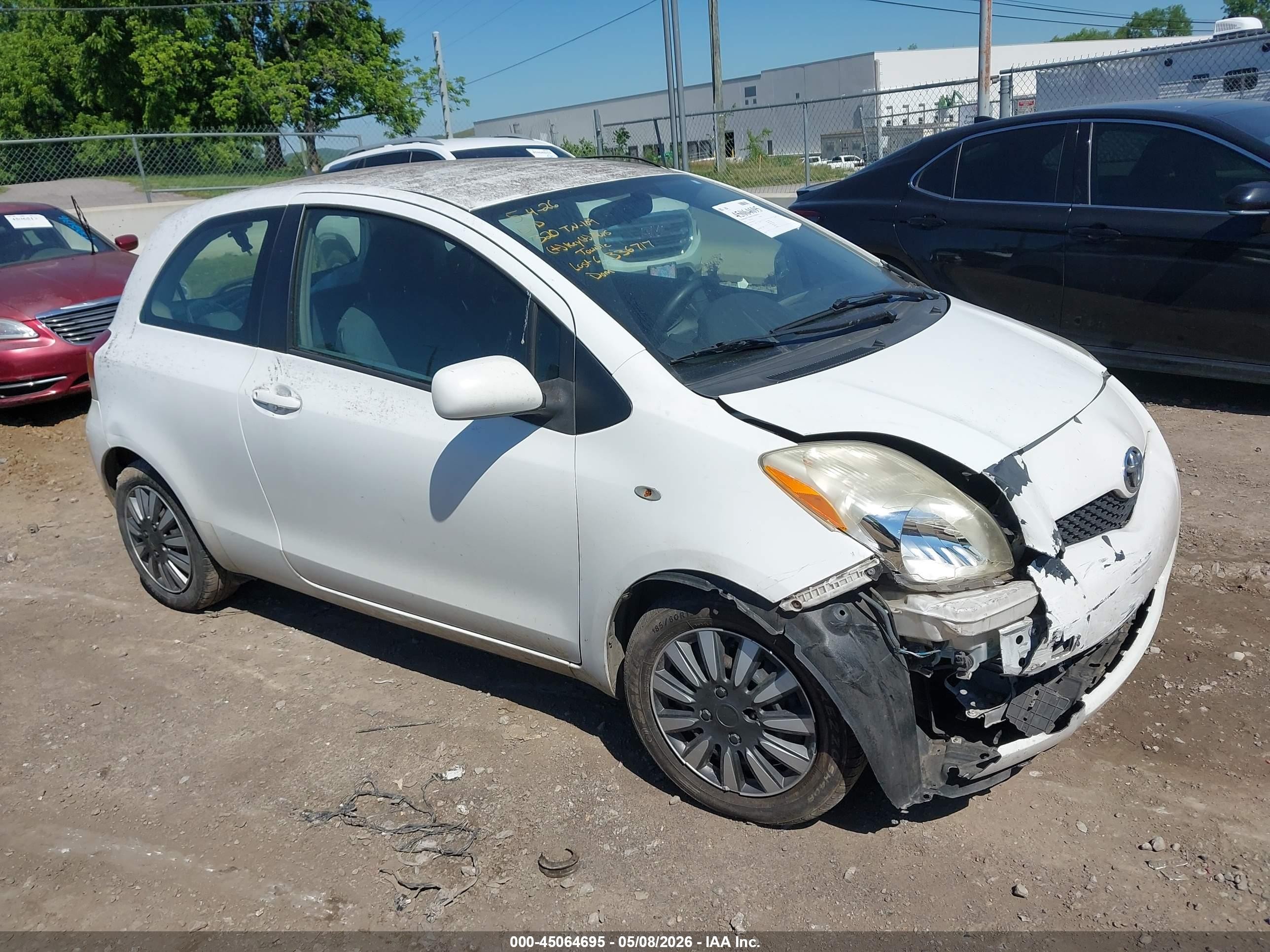 2011 Toyota Yaris   White vin: JTDJT4K32B5336717