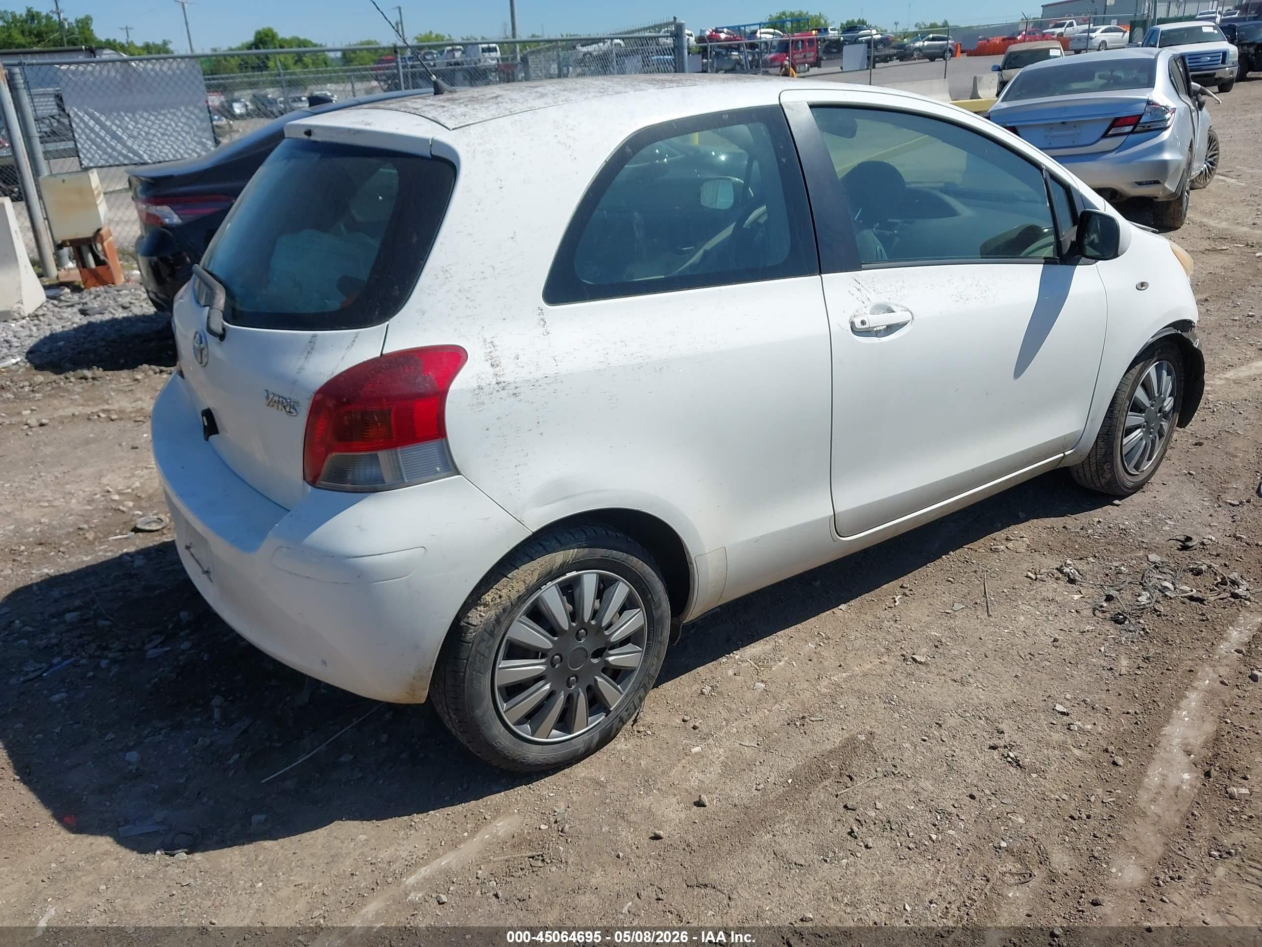 2011 Toyota Yaris   White vin: JTDJT4K32B5336717