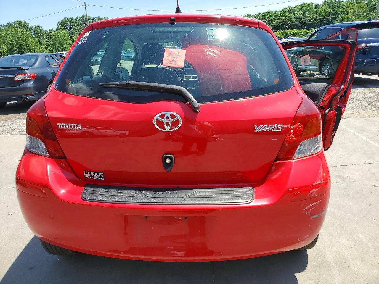 2010 Toyota Yaris Base Красный vin: JTDJT4K33A5283671