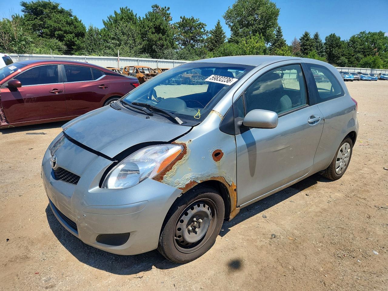 2011 Toyota Yaris Base Gray vin: JTDJT4K34B5333124