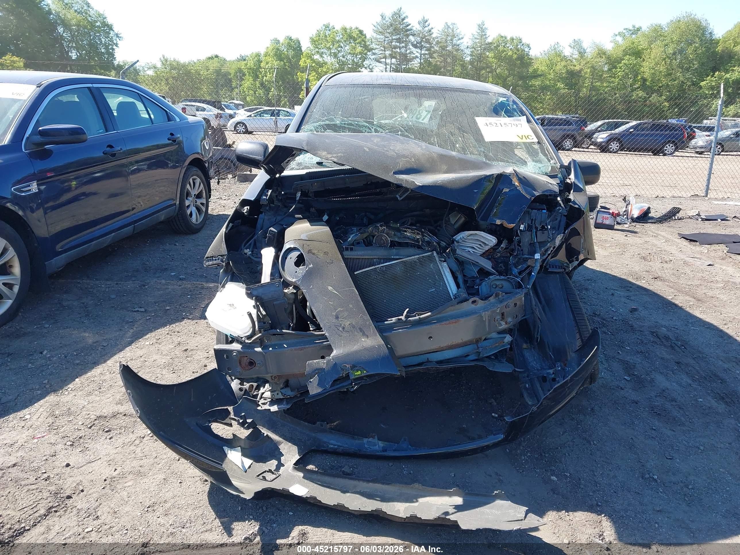 2011 Toyota Yaris   Black vin: JTDJT4K35B5332502